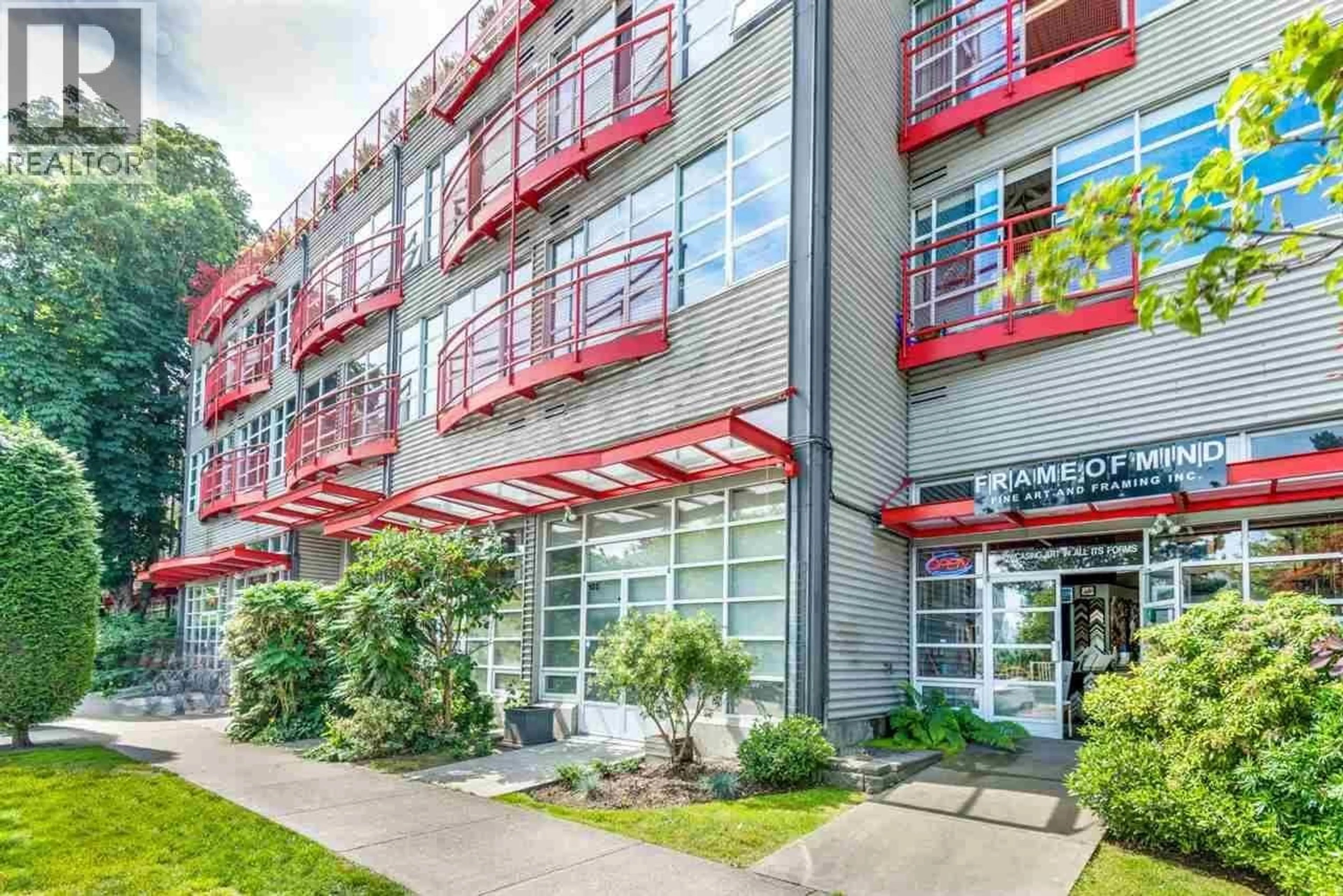 Patio, building for 305 - 350 2ND AVENUE, Vancouver British Columbia V5T4R8