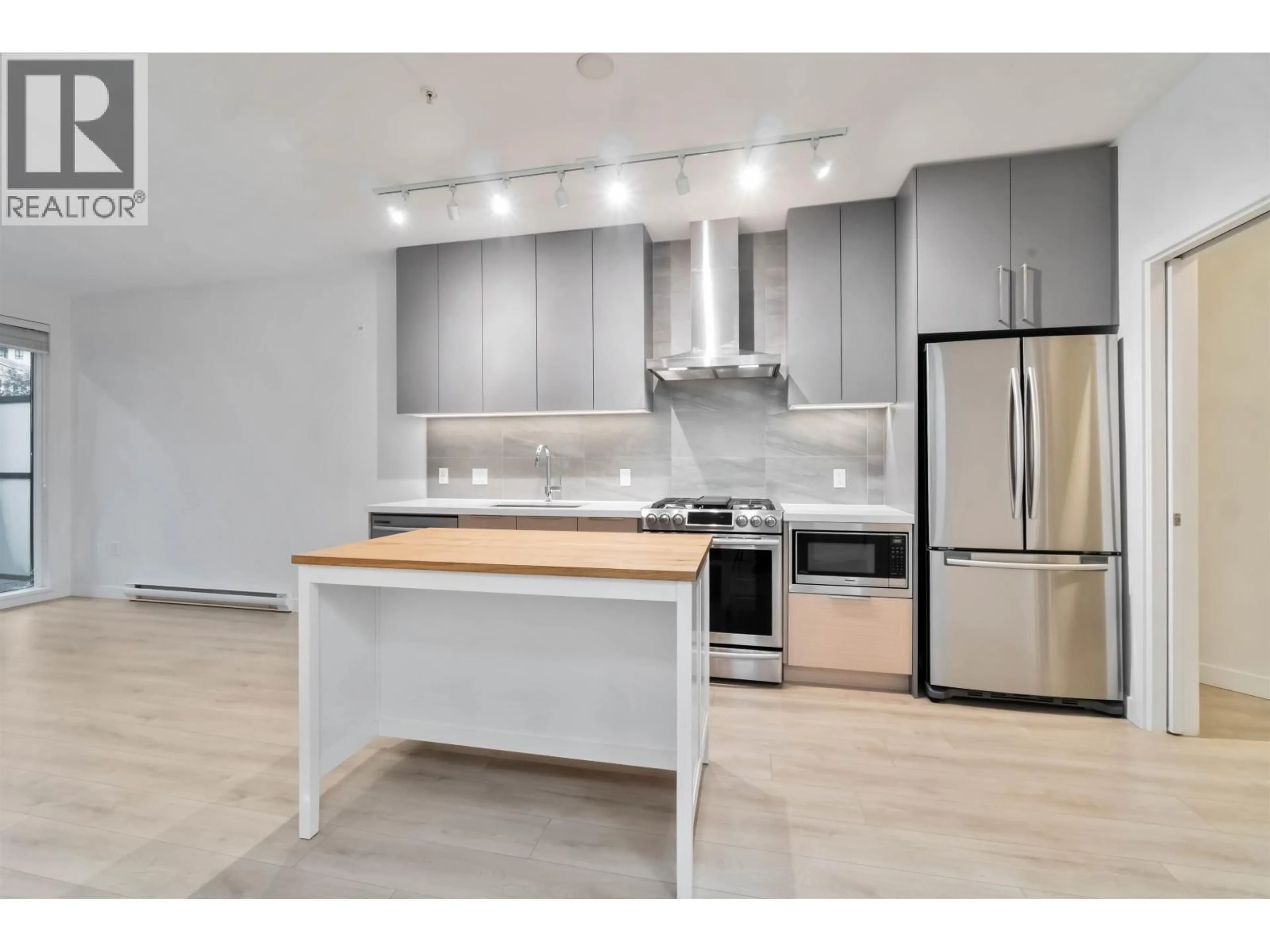Open concept kitchen, unknown for 114 - 603 REGAN AVENUE, Coquitlam British Columbia V3J0K2