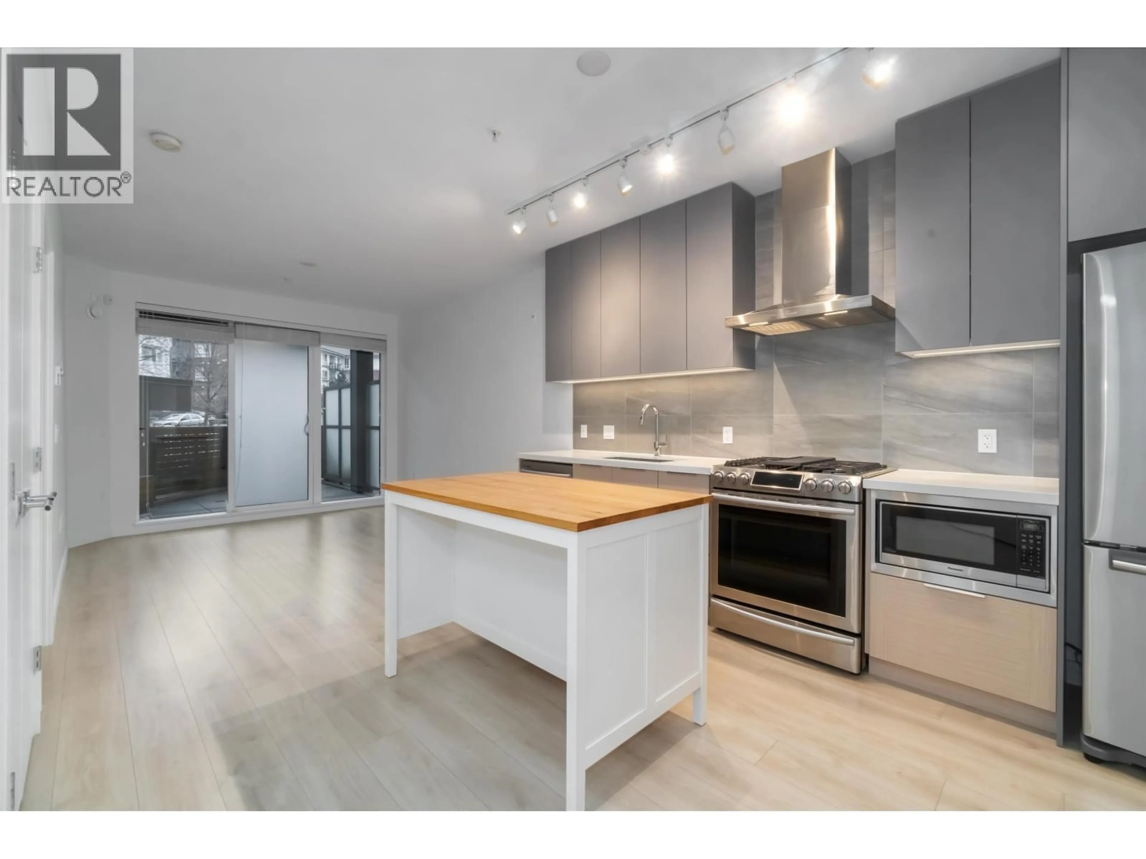 Open concept kitchen, unknown for 114 - 603 REGAN AVENUE, Coquitlam British Columbia V3J0K2
