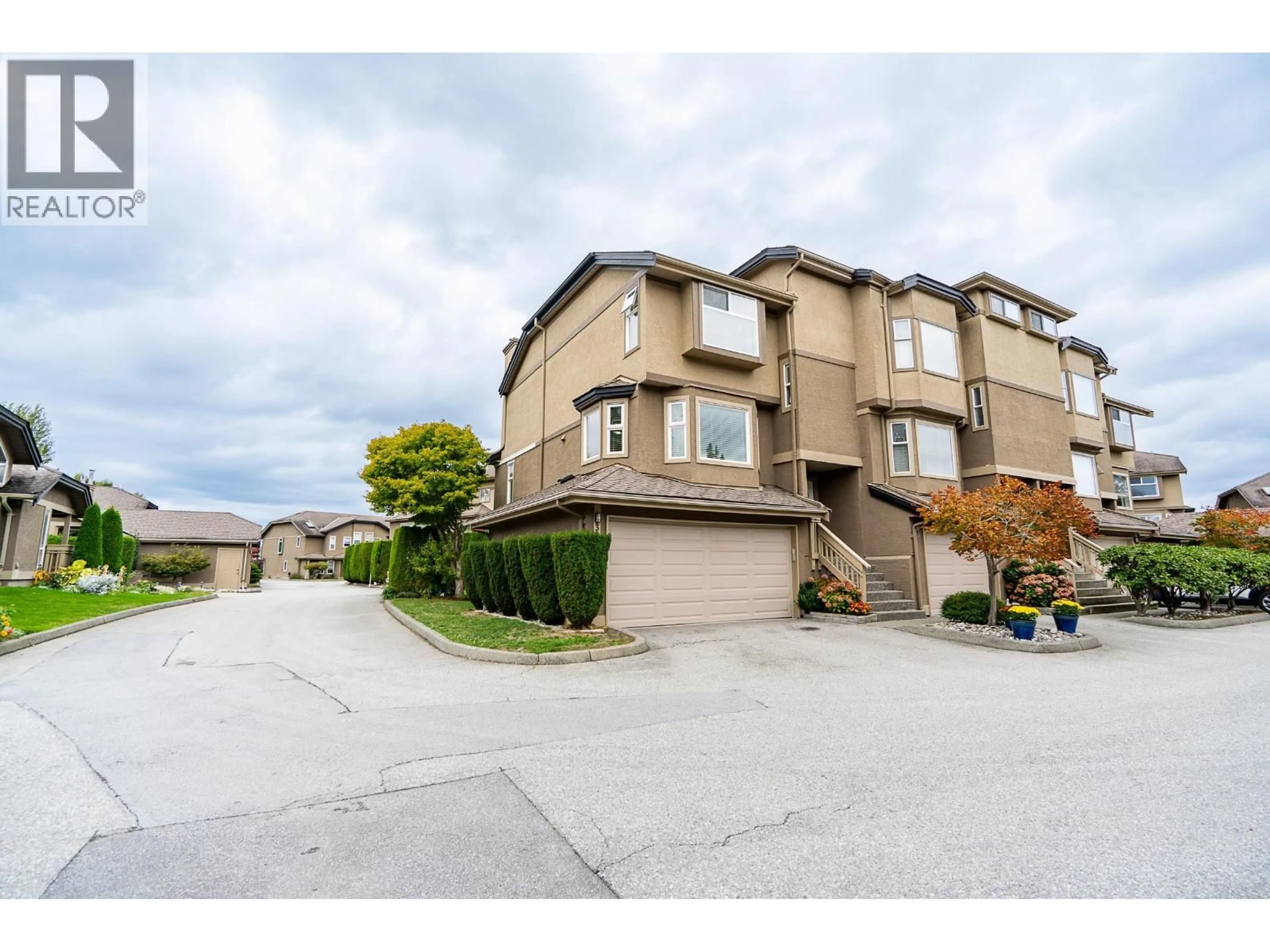 A pic from outside/outdoor area/front of a property/back of a property/a pic from drone, street for 39 - 12880 RAILWAY AVENUE, Richmond British Columbia V7E6G4