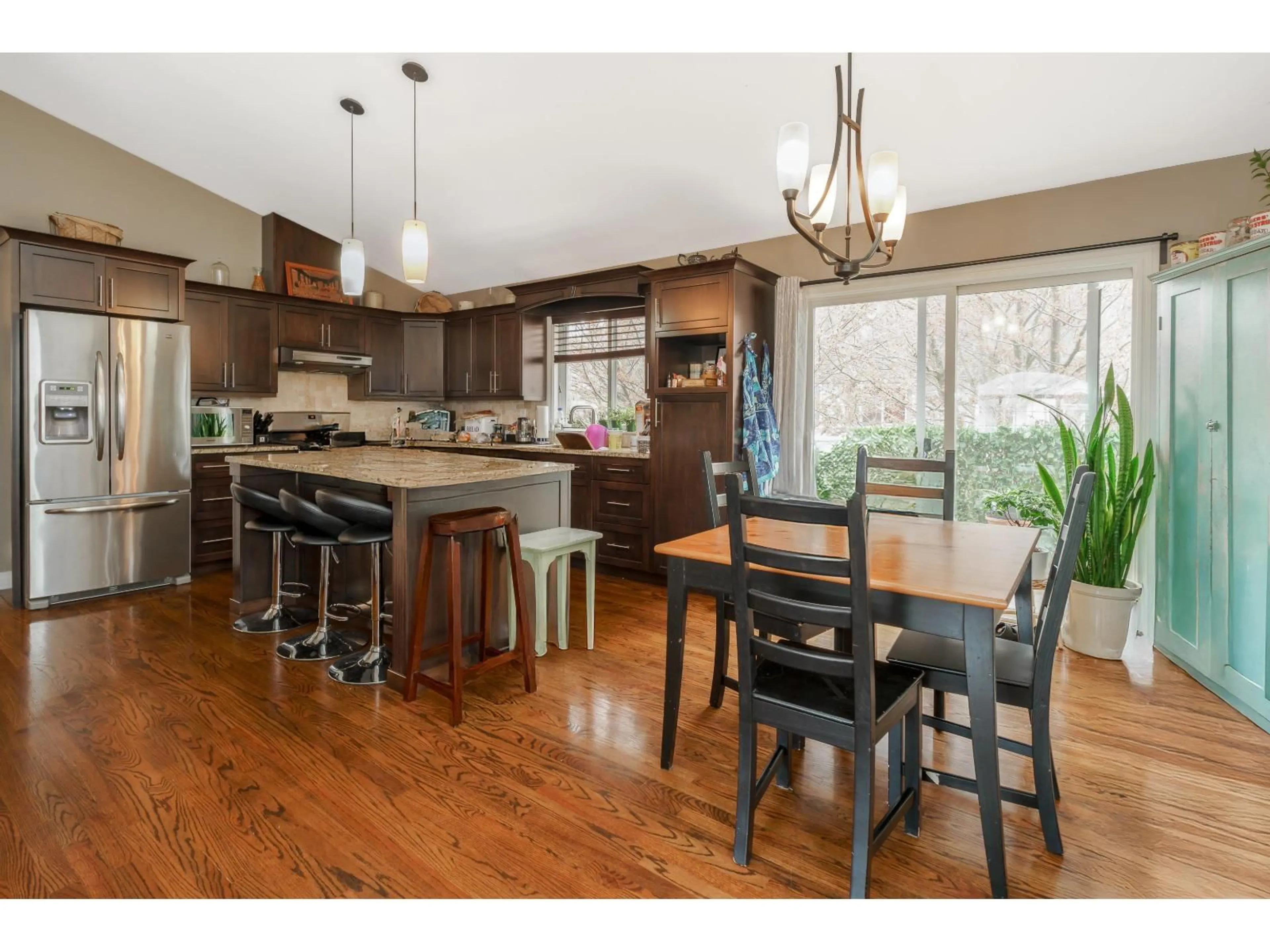 Open concept kitchen, wood/laminate floor for 13 - 5415 PEACH ROAD, Chilliwack British Columbia V2R4P7