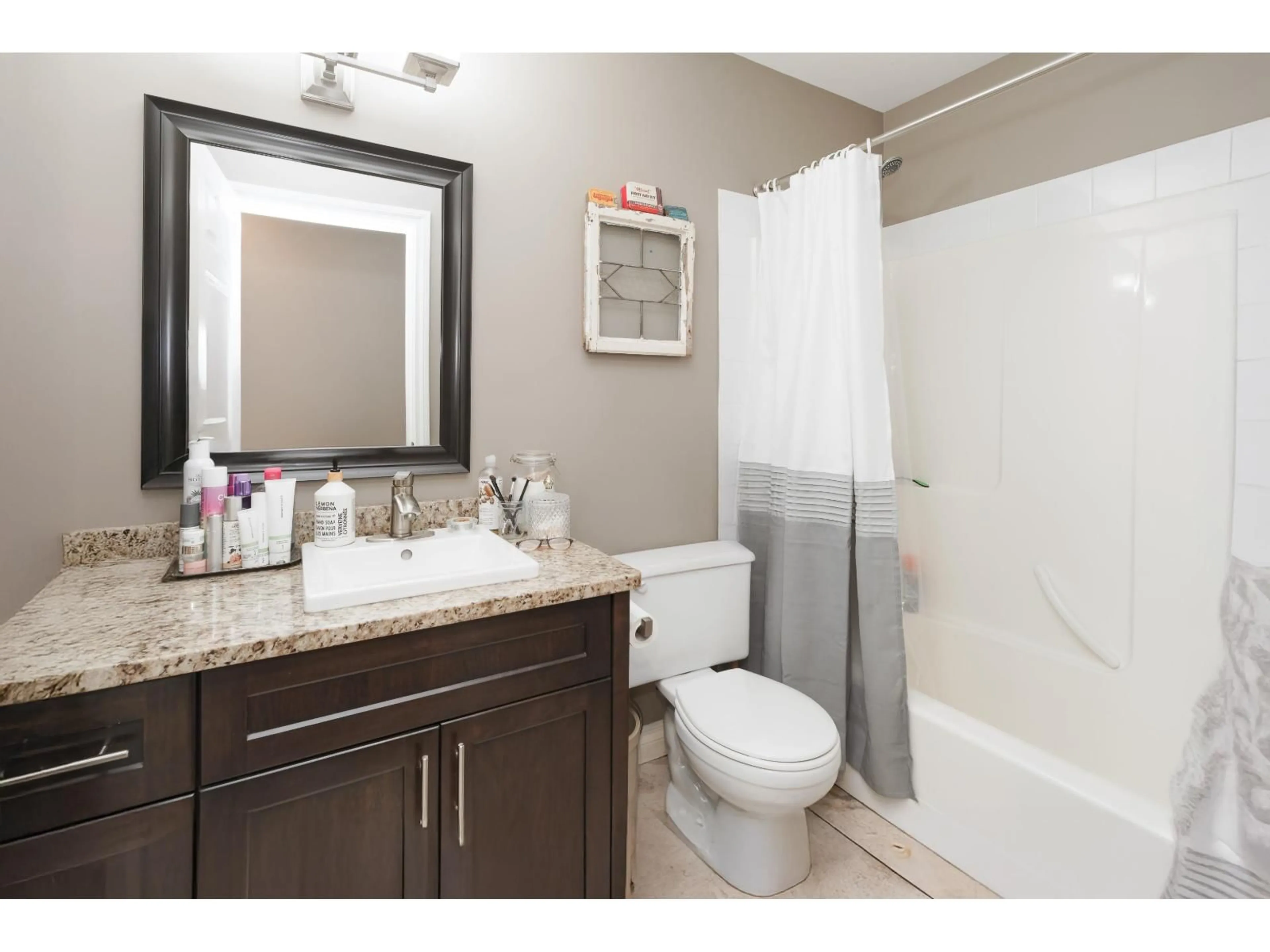 Standard bathroom, ceramic/tile floor for 13 - 5415 PEACH ROAD, Chilliwack British Columbia V2R4P7