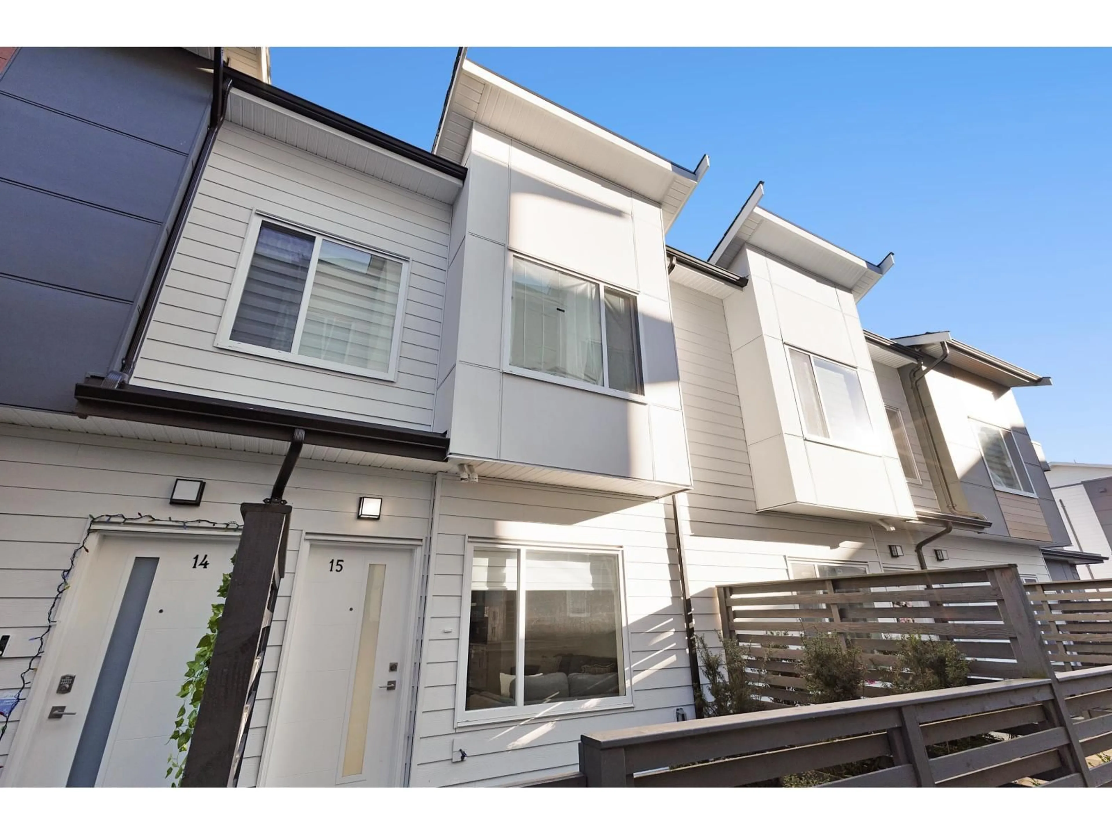 Unknown for 15 - 9652 162A STREET, Surrey British Columbia V4N2E4