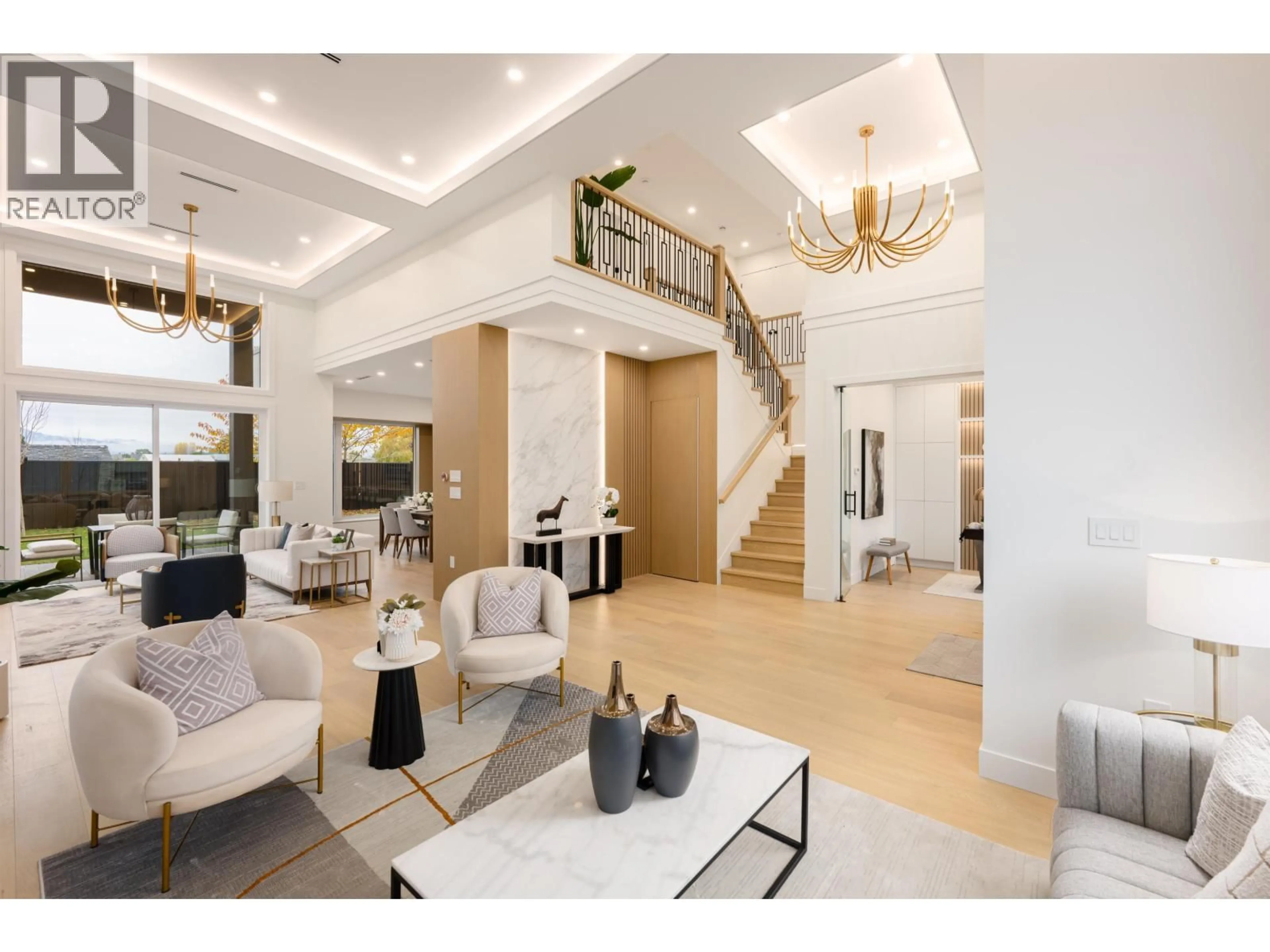 Indoor foyer for 3651 BOWEN DRIVE, Richmond British Columbia V7C4C8