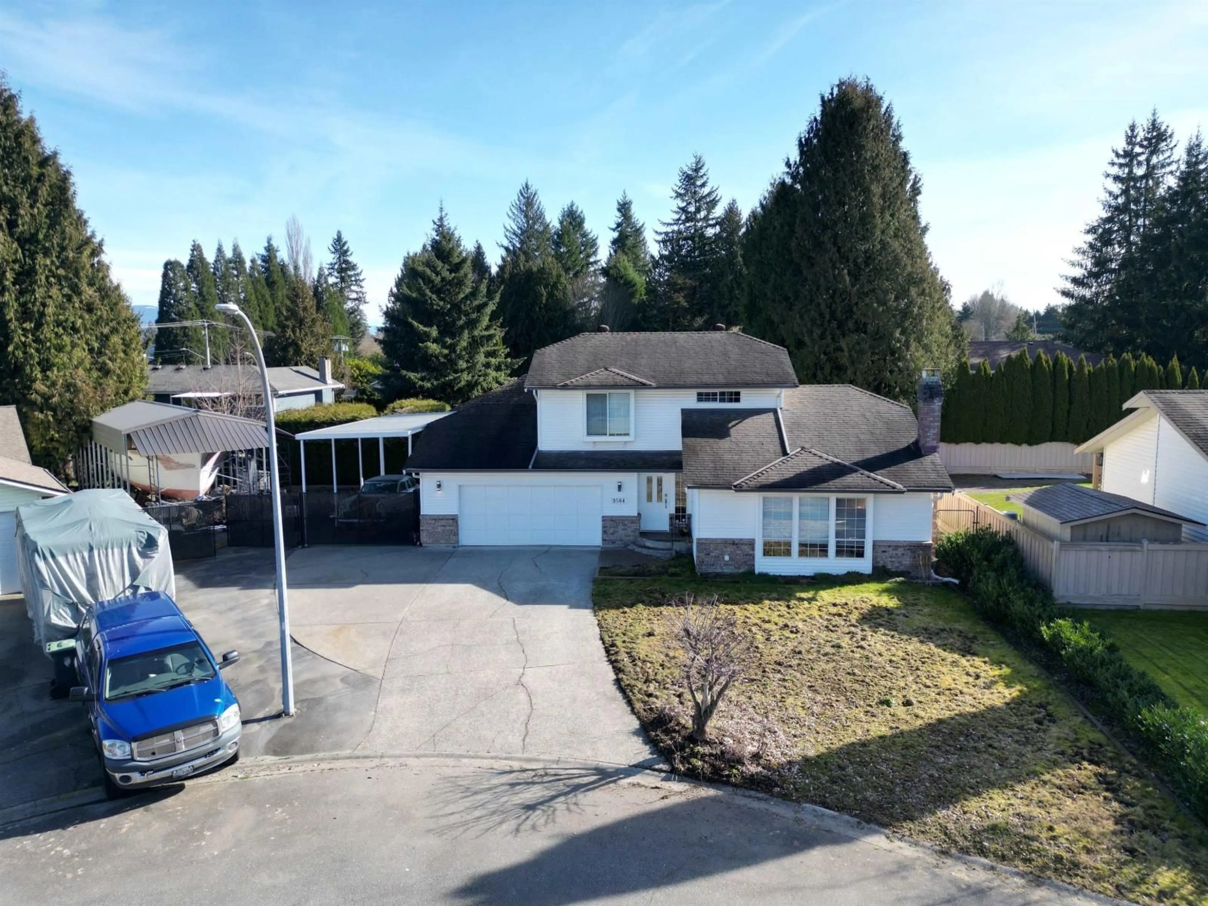 A pic from outside/outdoor area/front of a property/back of a property/a pic from drone, street for 9564 204A STREET, Langley British Columbia V1M1H5