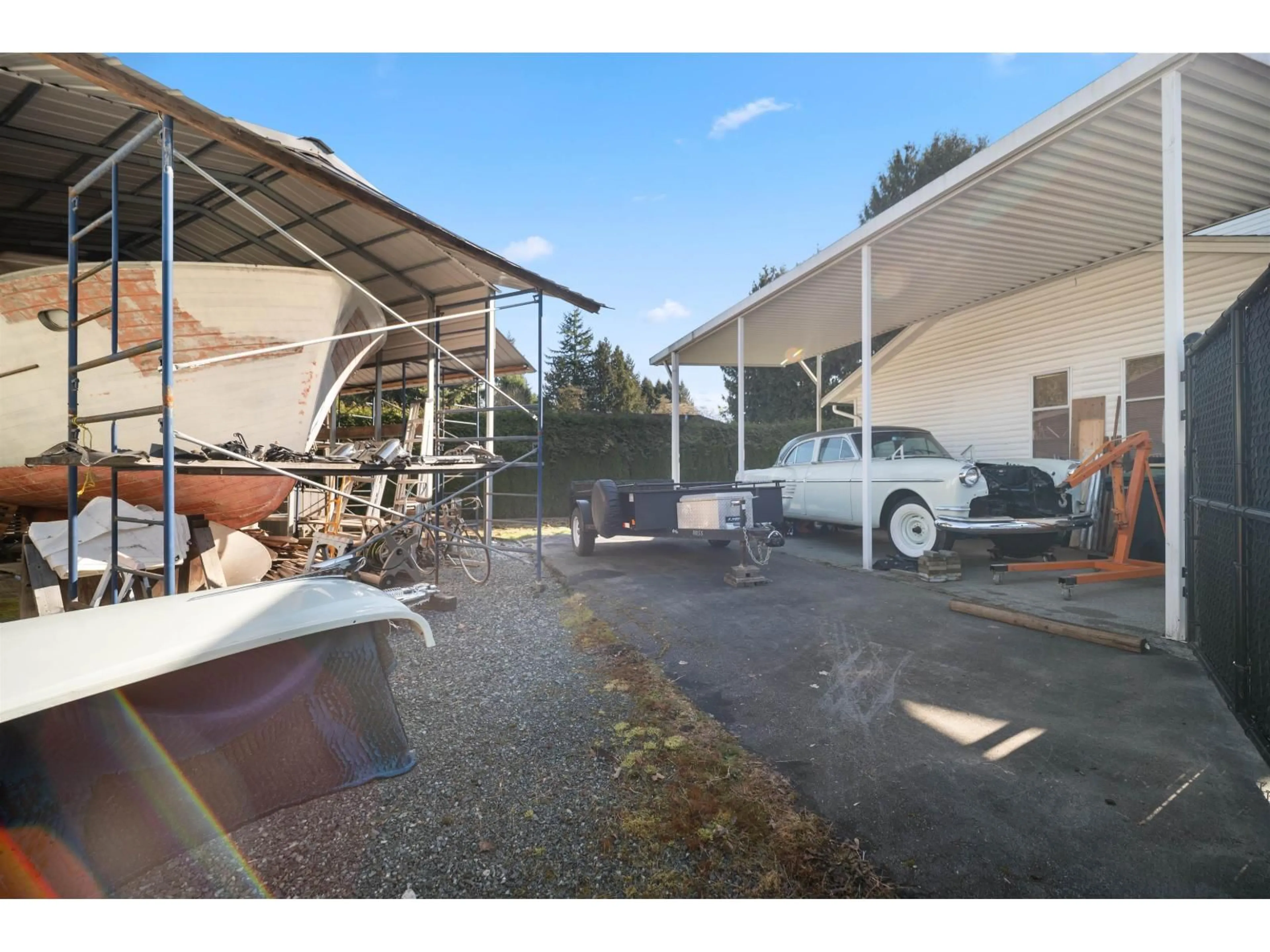 Indoor garage for 9564 204A STREET, Langley British Columbia V1M1H5