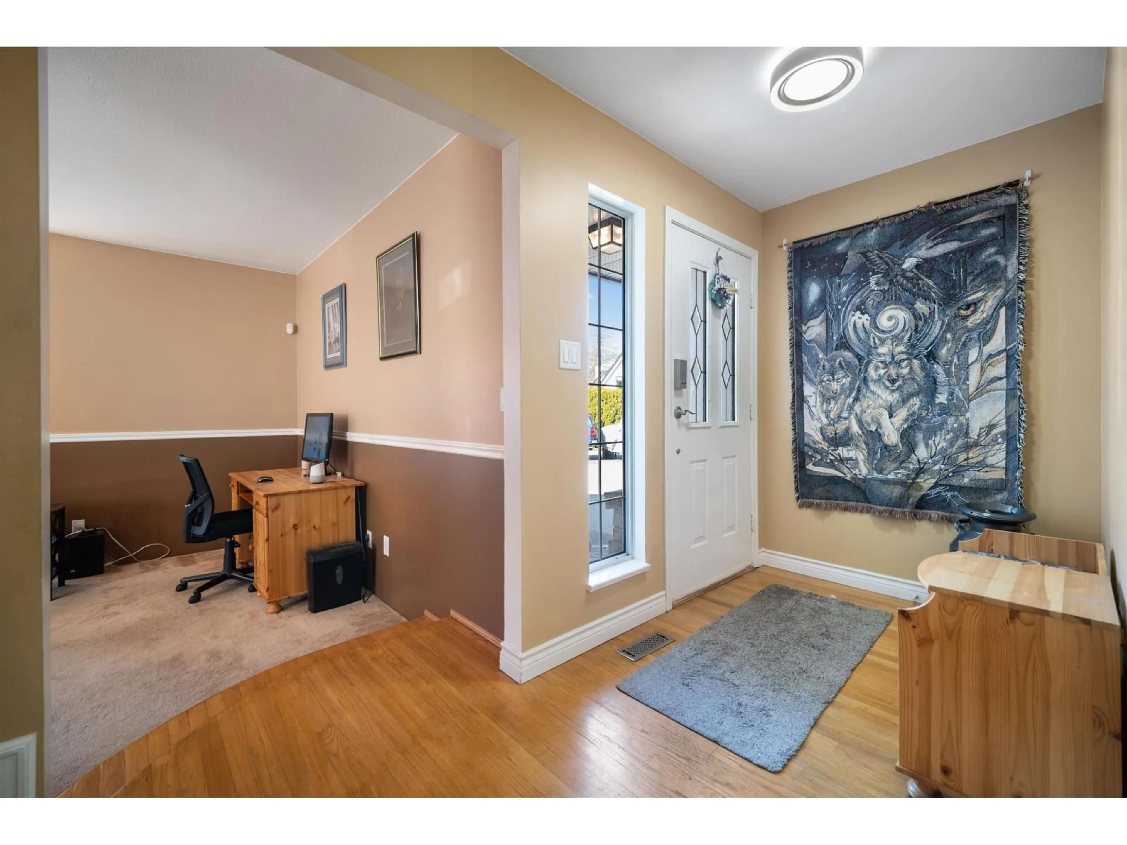 Indoor entryway for 9564 204A STREET, Langley British Columbia V1M1H5