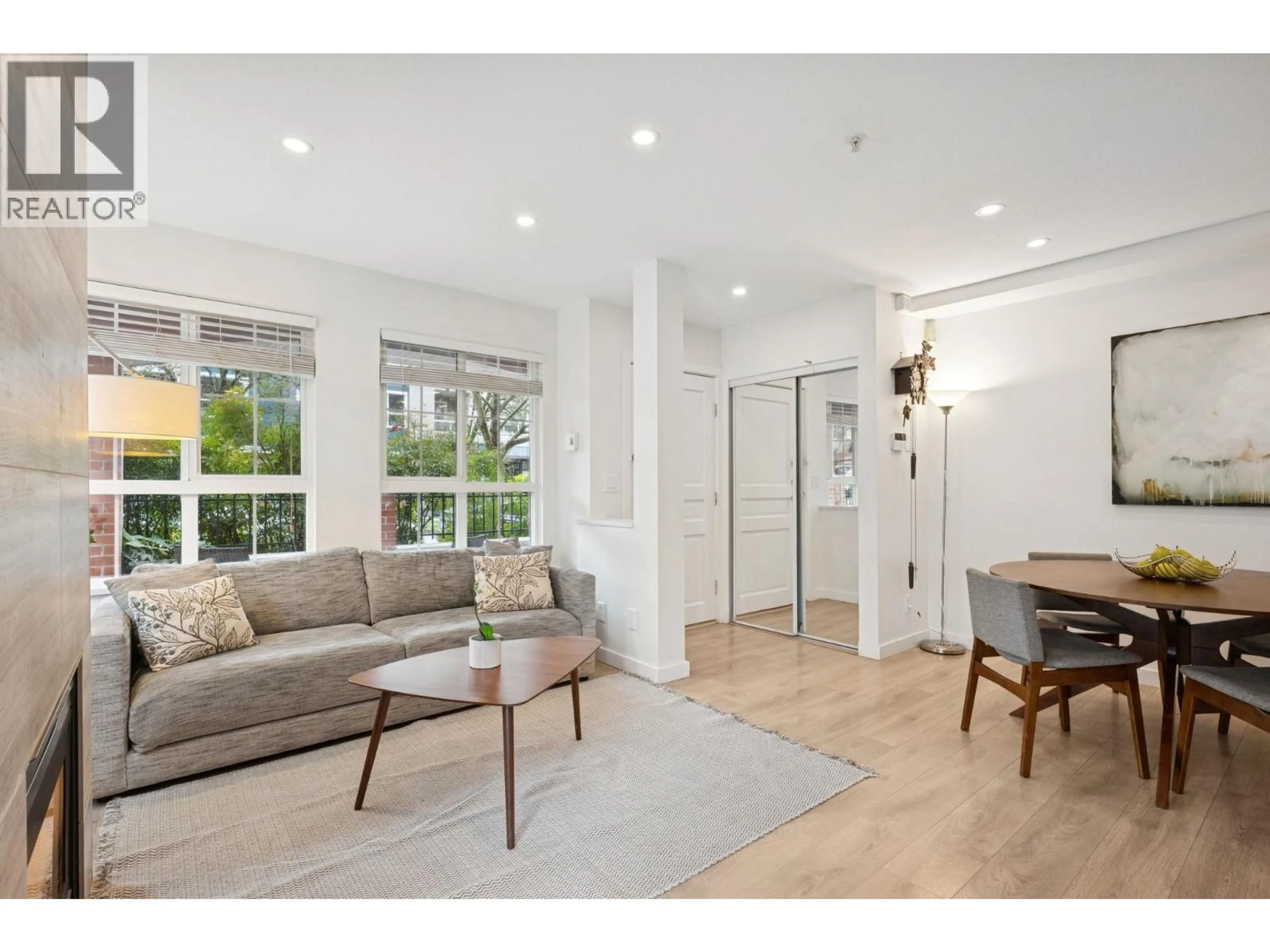 Living room with furniture, unknown for 1985 DUNBAR STREET, Vancouver British Columbia V6R4R5