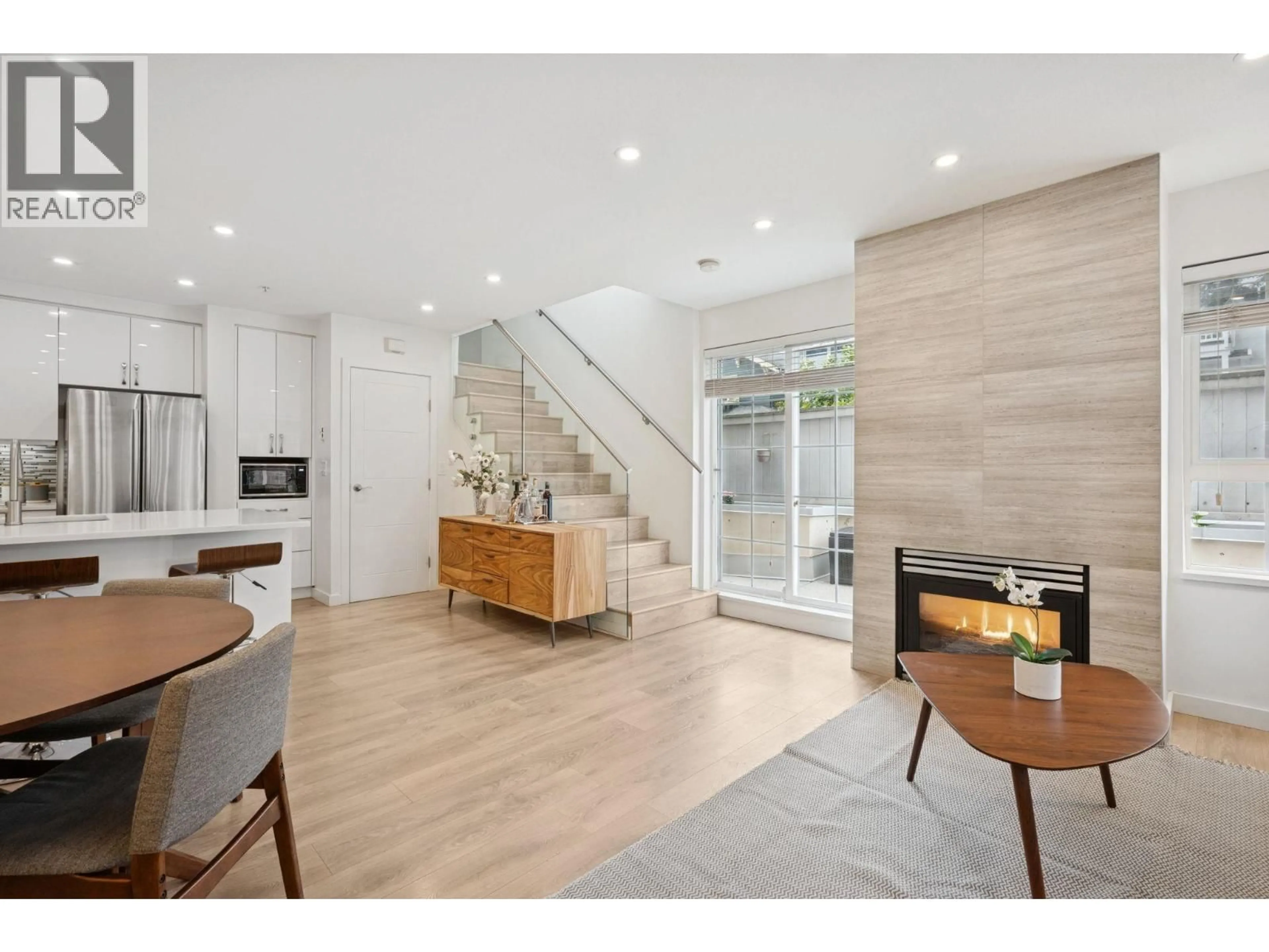 Open concept kitchen, unknown for 1985 DUNBAR STREET, Vancouver British Columbia V6R4R5