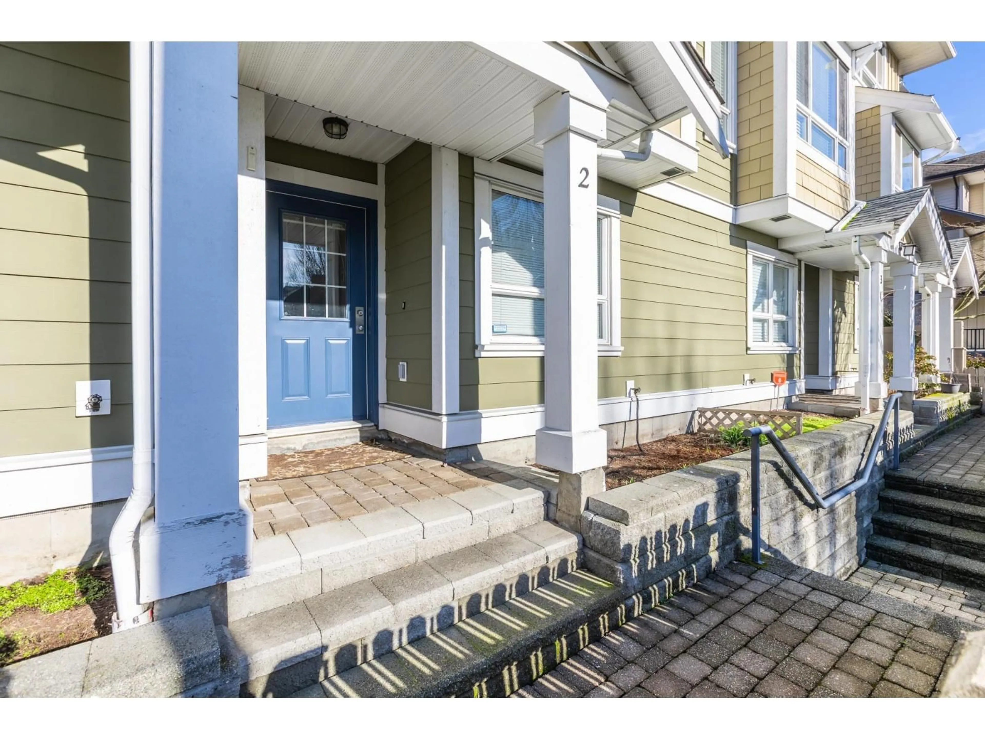 Indoor entryway for 2 - 20159 68 AVENUE, Langley British Columbia V2Y3H9