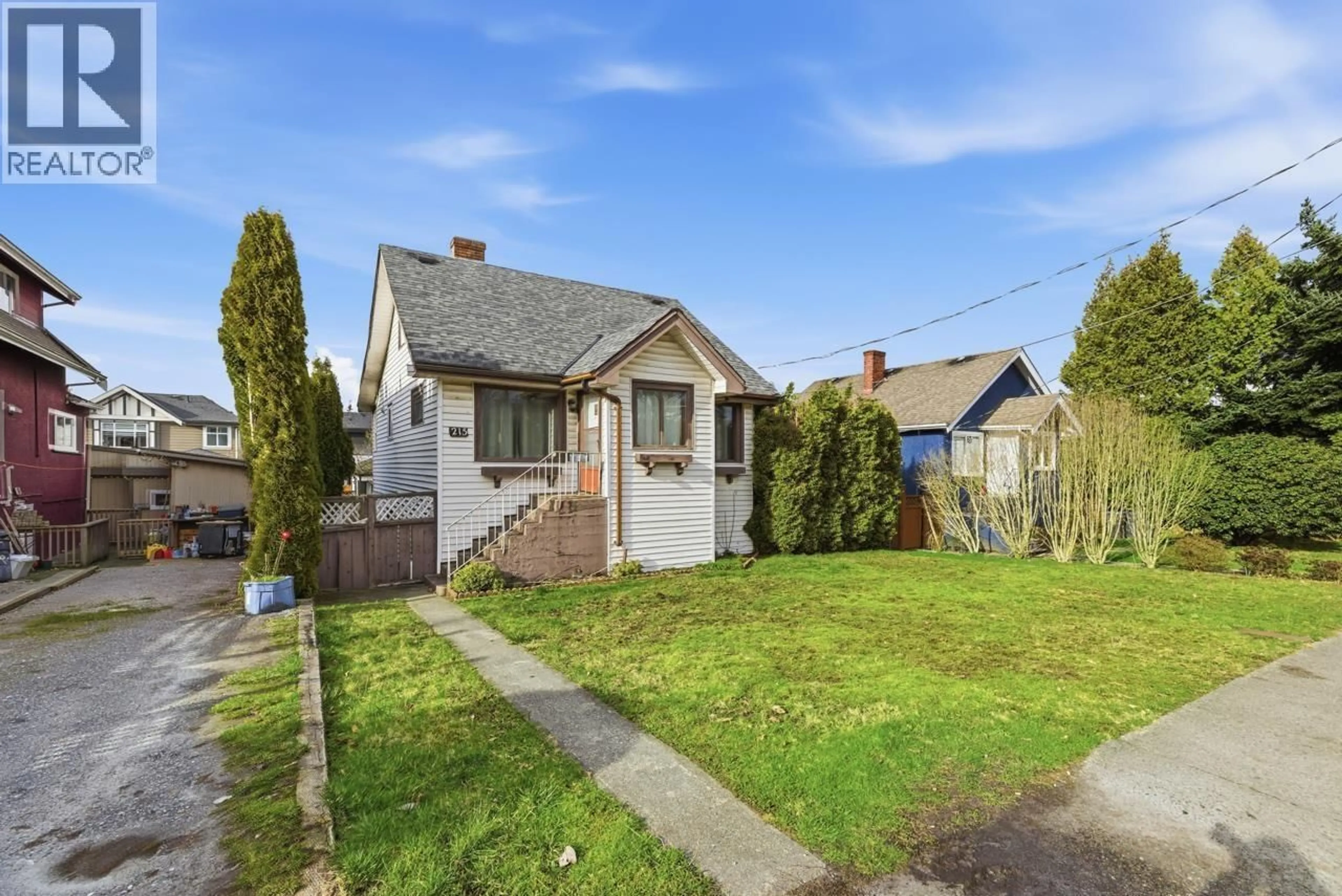 Unknown for 215 EIGHTH AVENUE, New Westminster British Columbia V3L1Y1