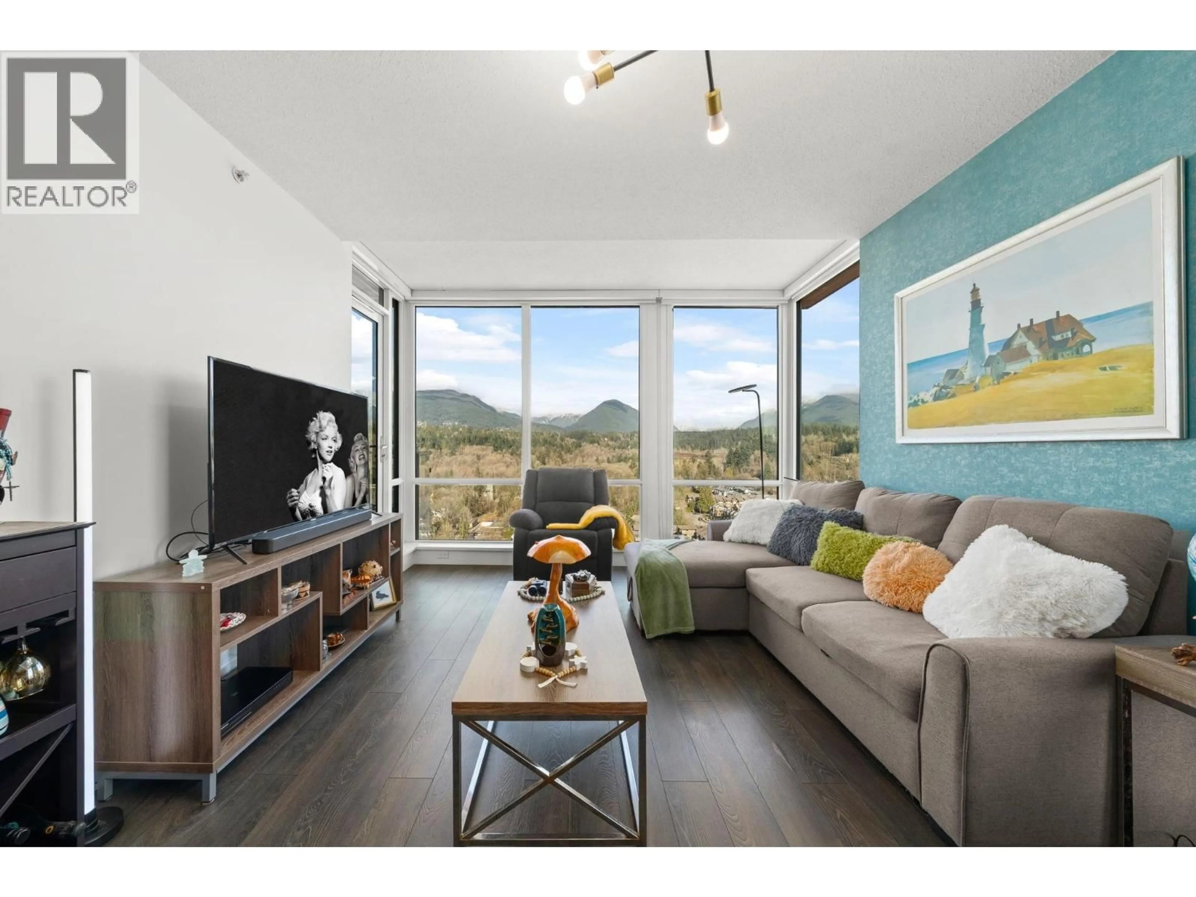 Living room with furniture, wood/laminate floor for 2202 - 1550 FERN STREET, North Vancouver British Columbia V7J0A9