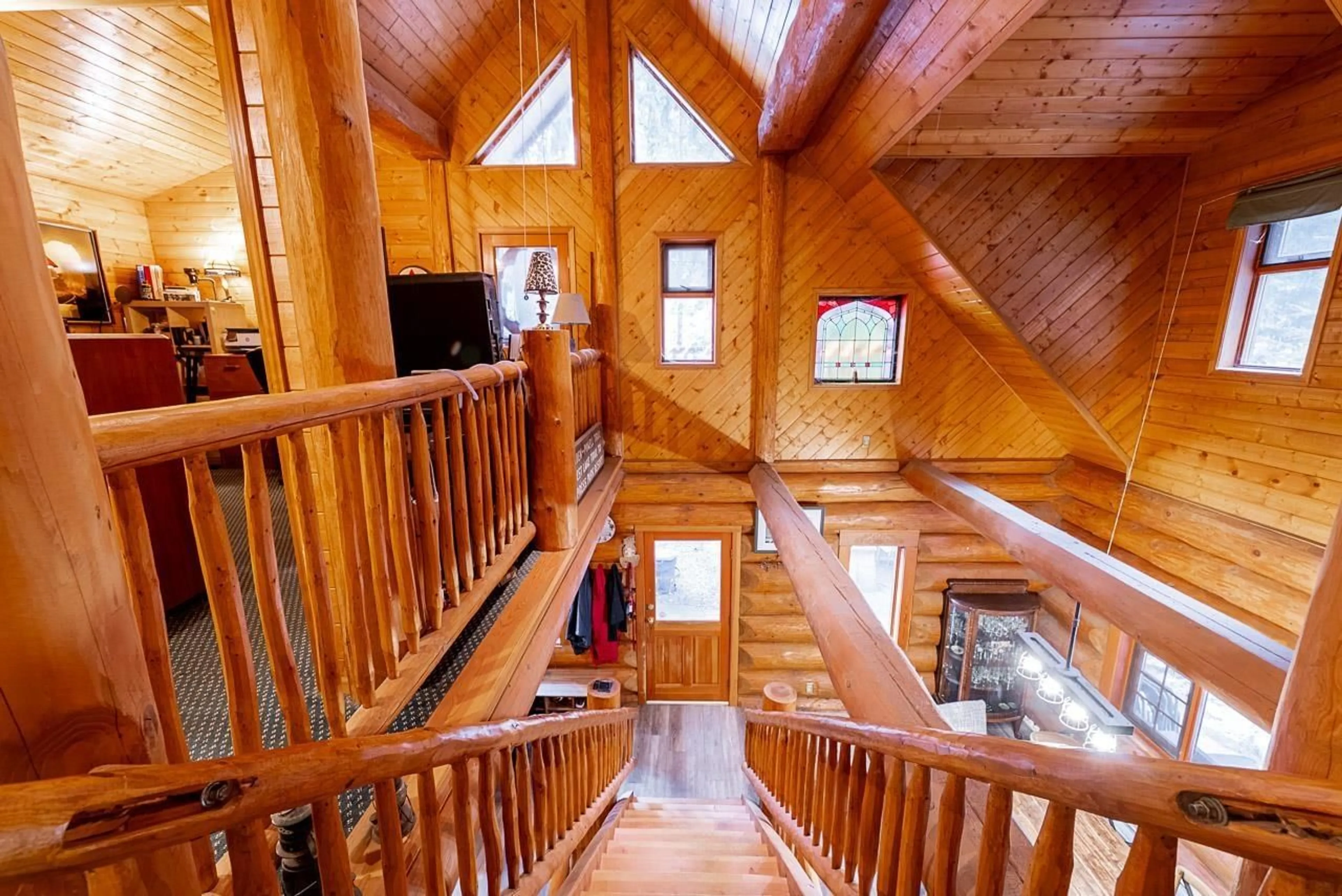 Indoor foyer for 71692 CONE COURT, Sunshine Valley British Columbia V0X1L5