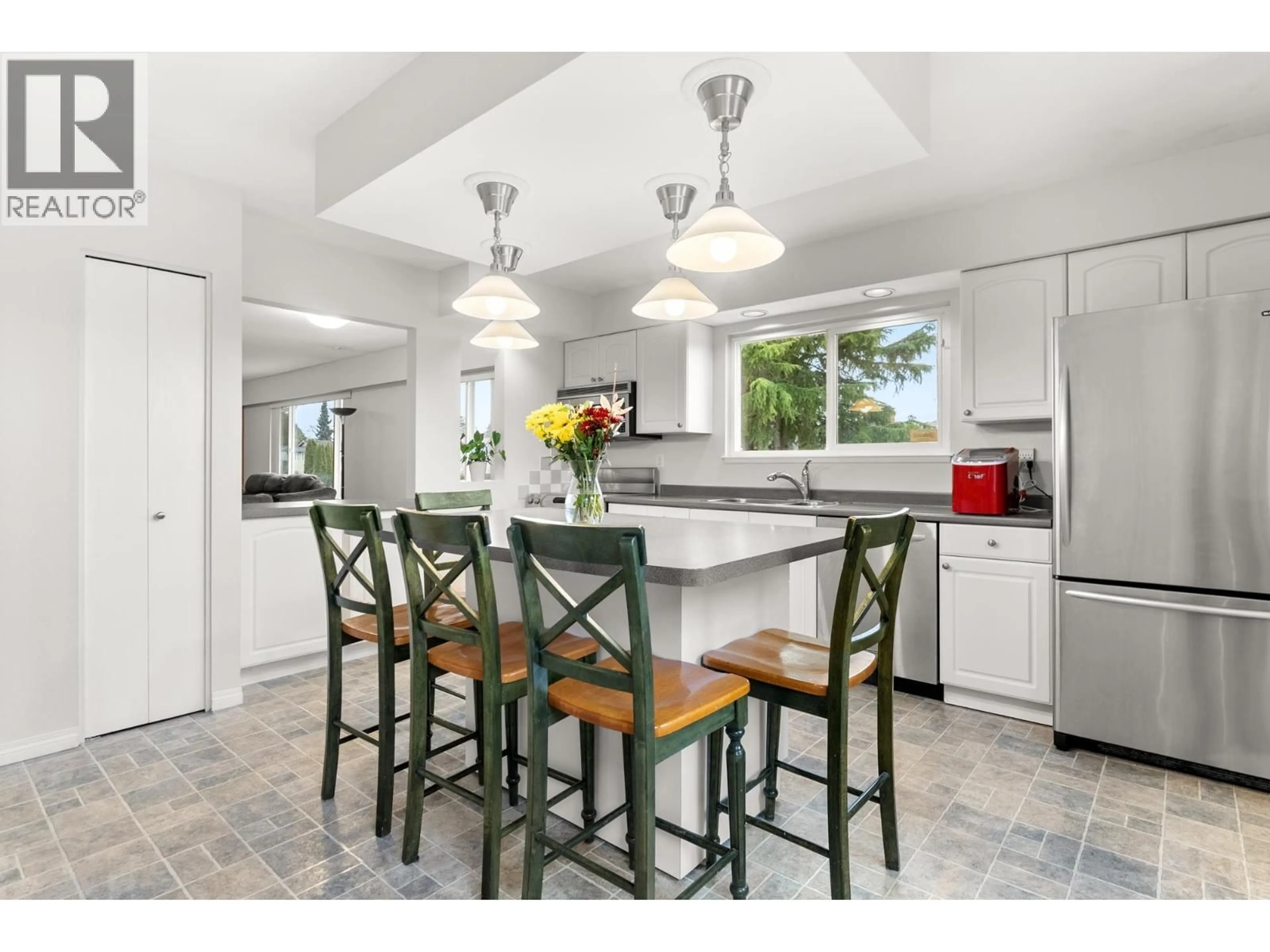 Open concept kitchen, ceramic/tile floor for 10580 ROSEBROOK ROAD, Richmond British Columbia V7A2R7