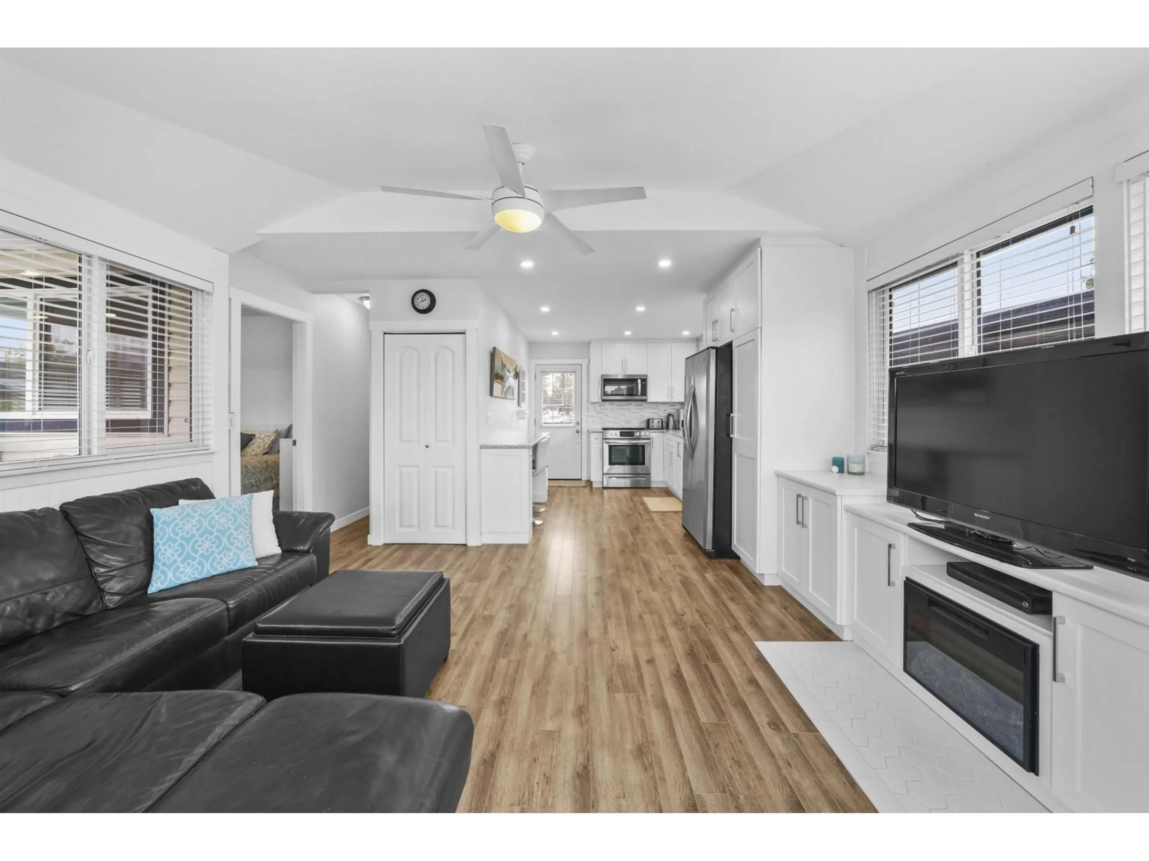 Open concept kitchen, unknown for 149/152 - 8400 SHOOK ROAD, Mission British Columbia V2V7L3