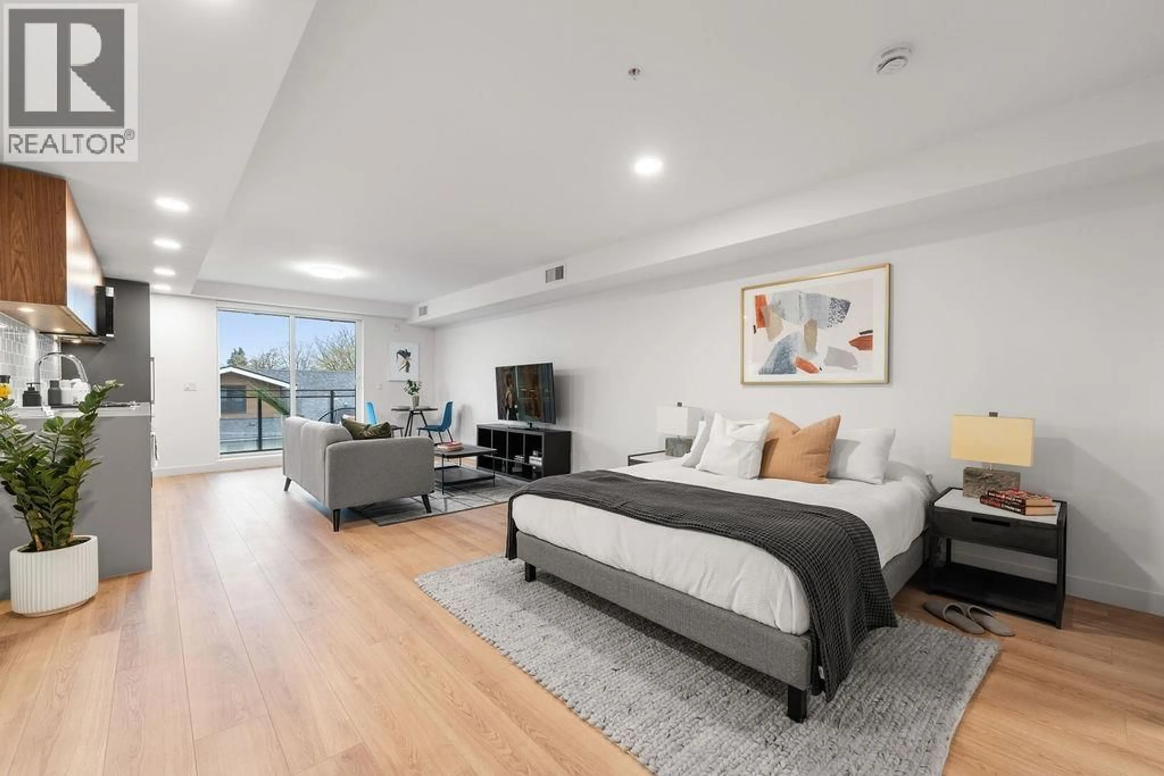 Living room with furniture, unknown for 311 - 2419 GRANT STREET, Vancouver British Columbia V5K3G5