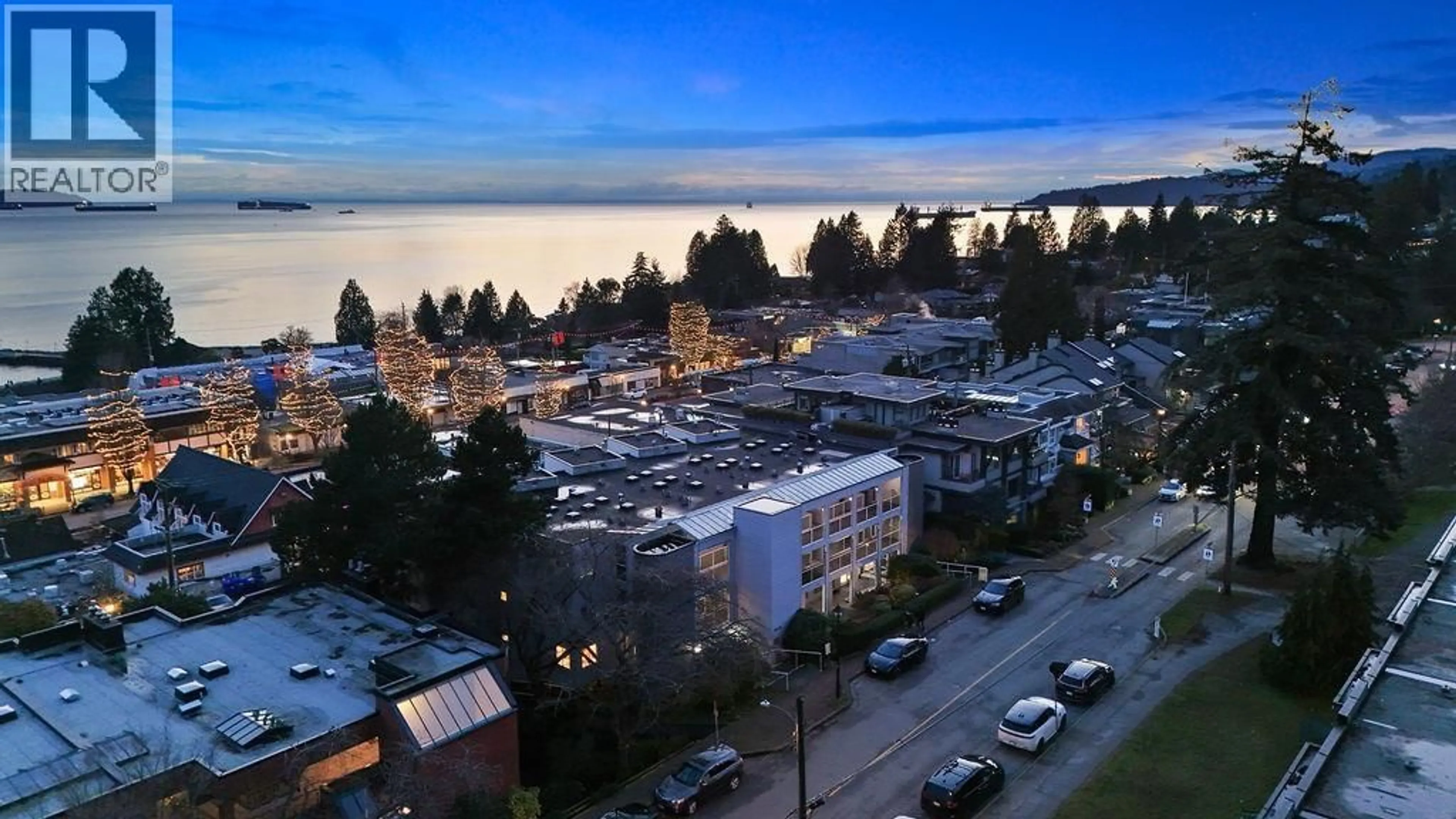 A pic from outside/outdoor area/front of a property/back of a property/a pic from drone, mountain view for 101 - 2412 HAYWOOD AVENUE, West Vancouver British Columbia V7V1Y1