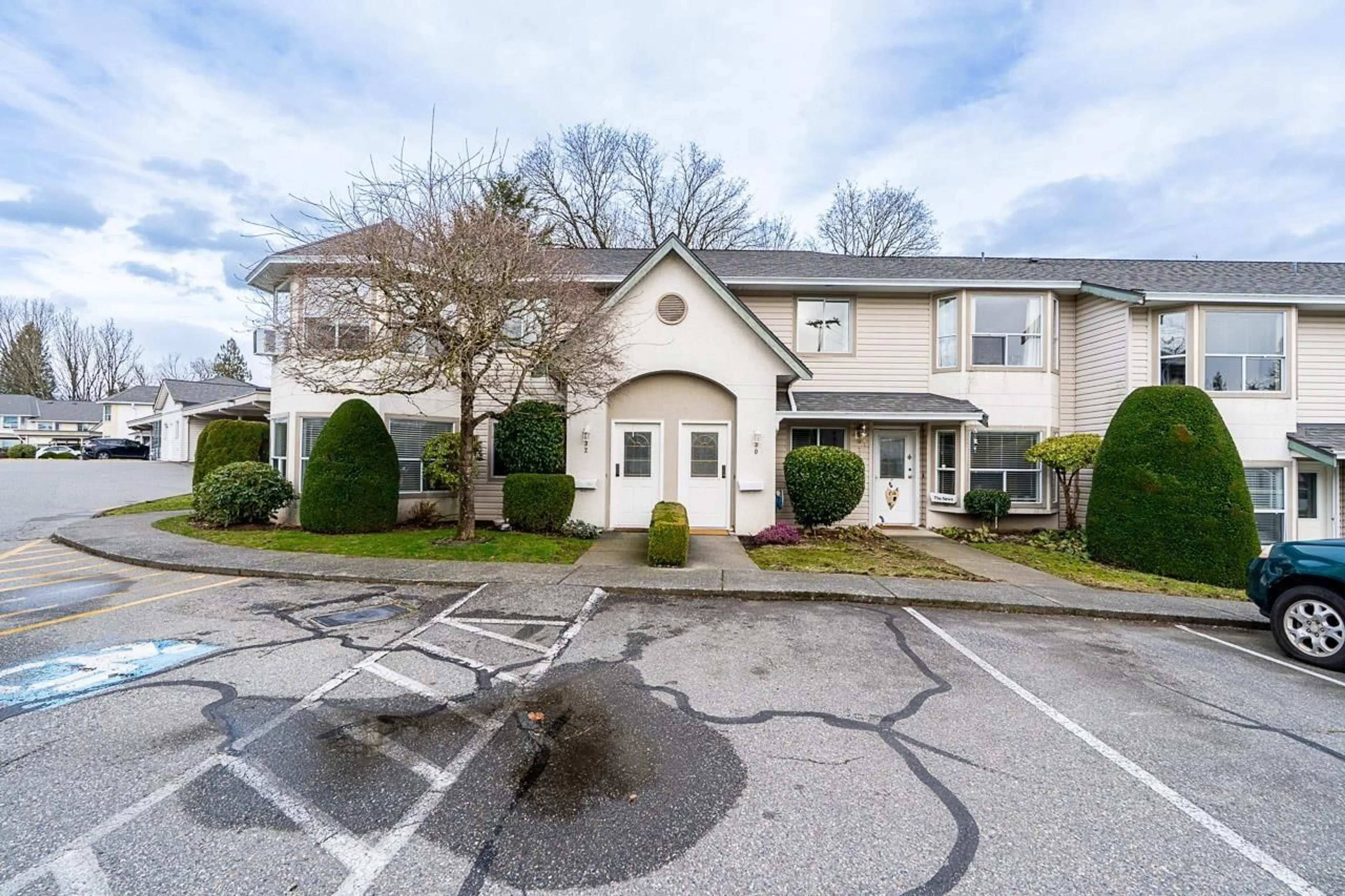 Unknown for 30 - 3380 GLADWIN ROAD, Abbotsford British Columbia V2S7G1