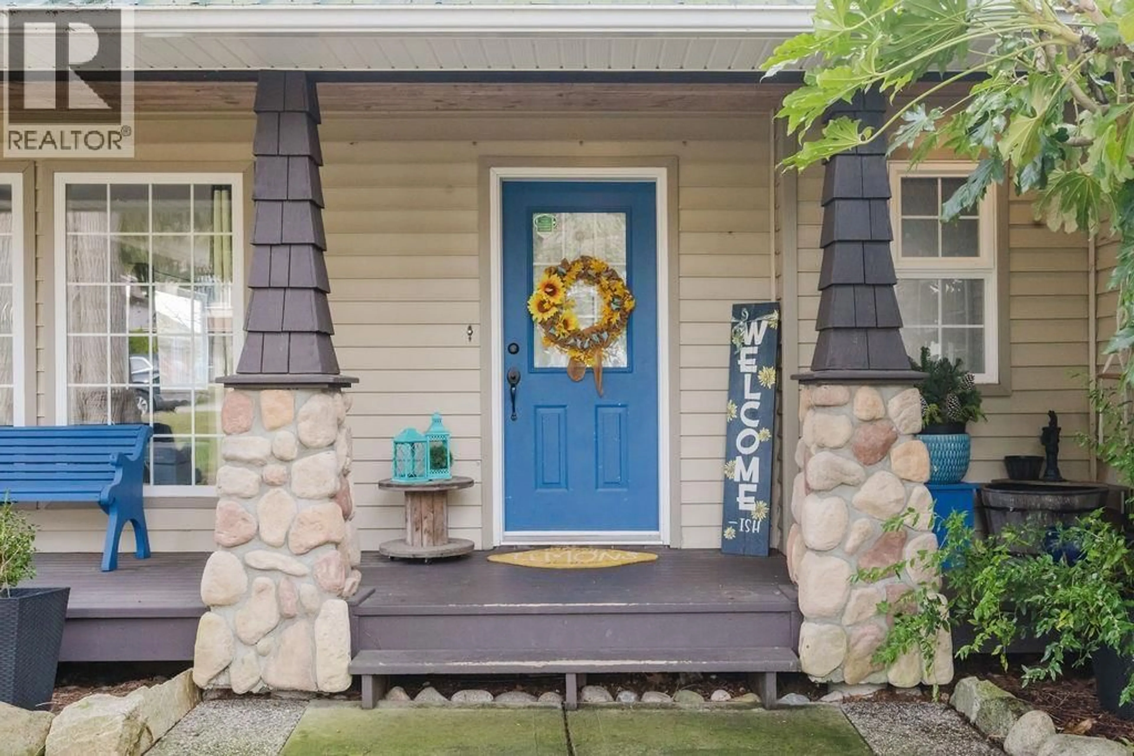 Unknown for 835 AURORA WAY, Gibsons British Columbia V0N1V9