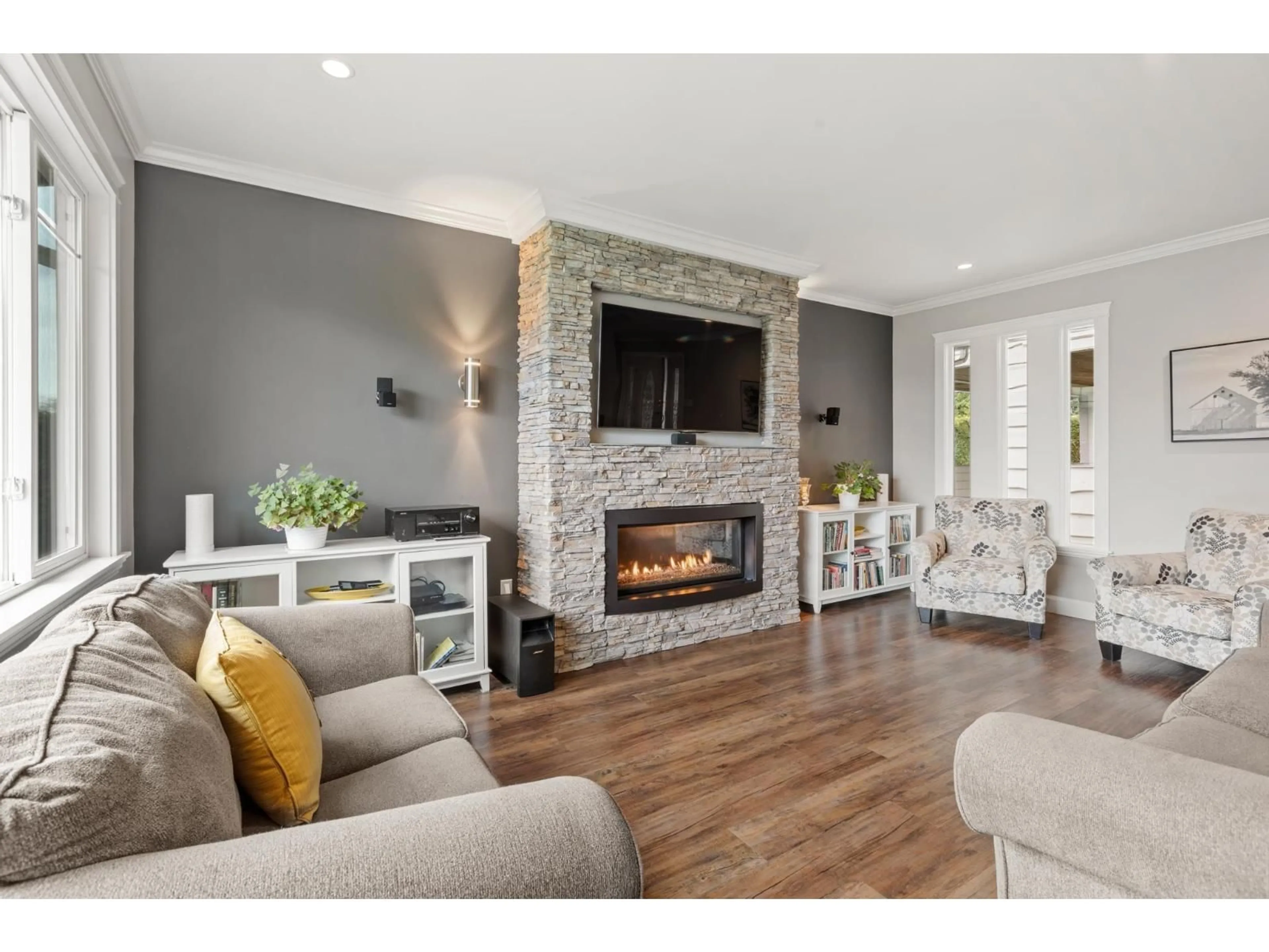 Living room with furniture, unknown for 29288 DUNCAN AVENUE, Abbotsford British Columbia V4X1J5