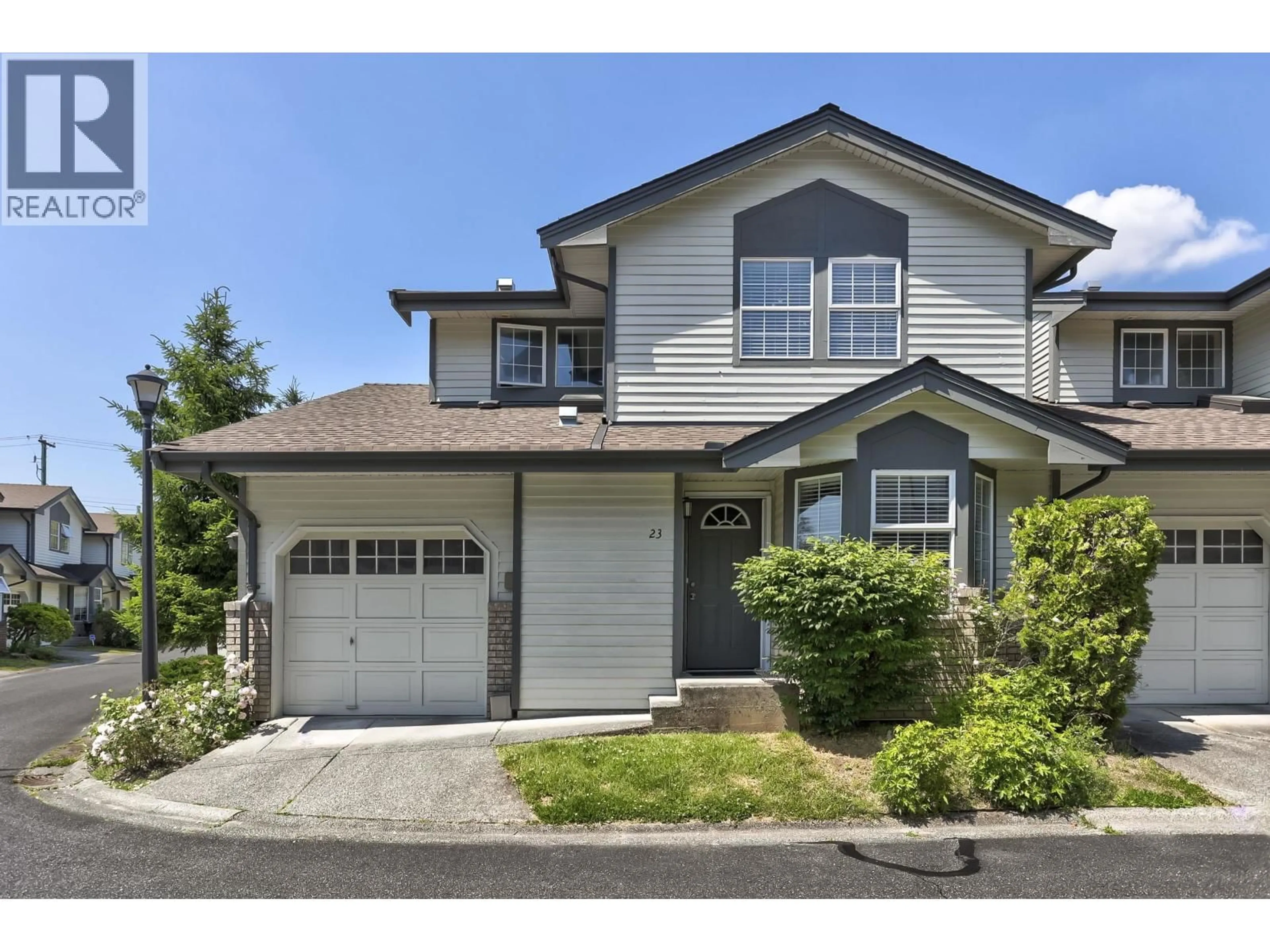 Home with vinyl exterior material, street for 23 - 11580 BURNETT STREET, Maple Ridge British Columbia V2X6P2