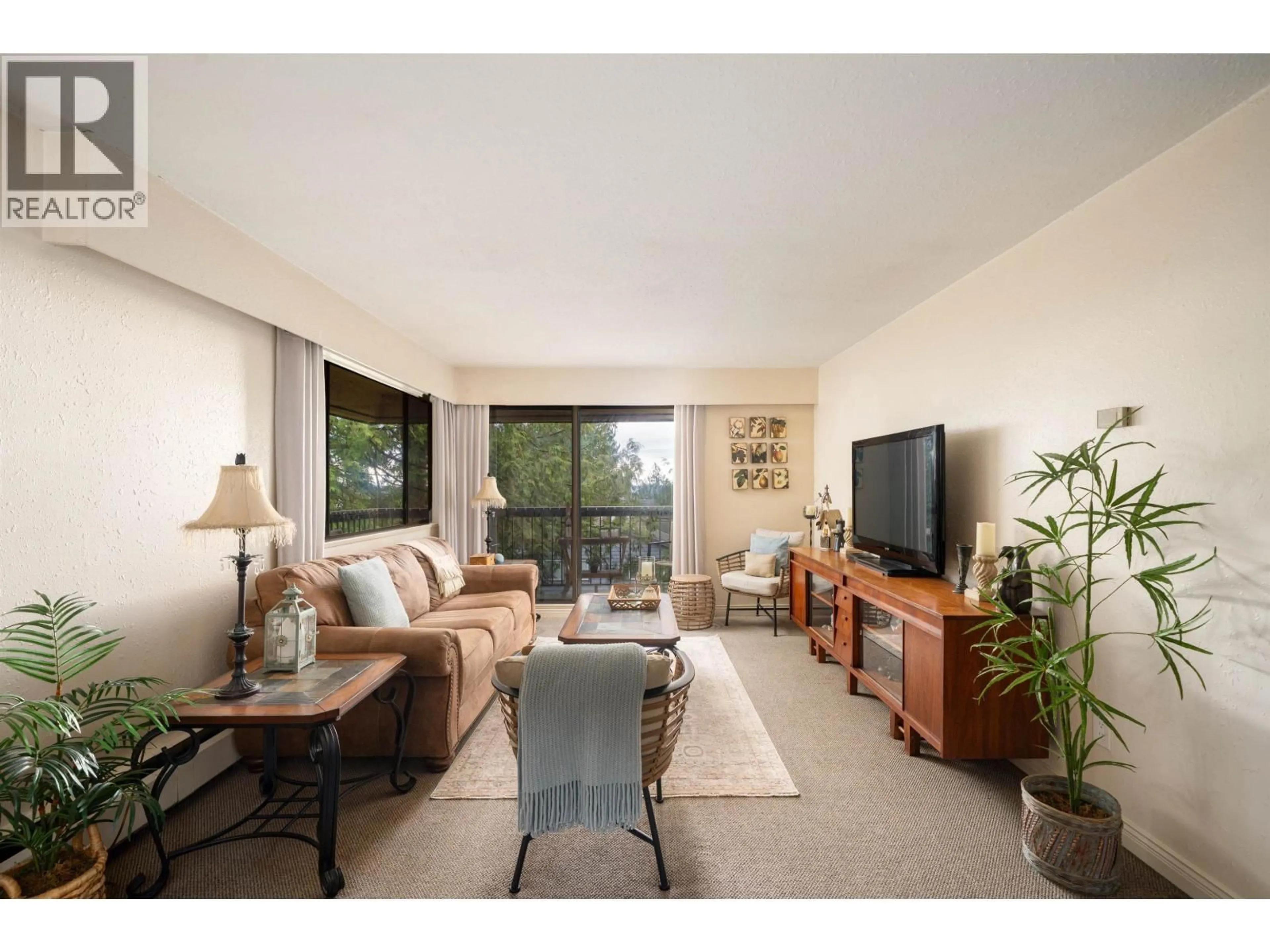 Living room with furniture, unknown for 301 - 1000 KING ALBERT AVENUE, Coquitlam British Columbia V3J7A3