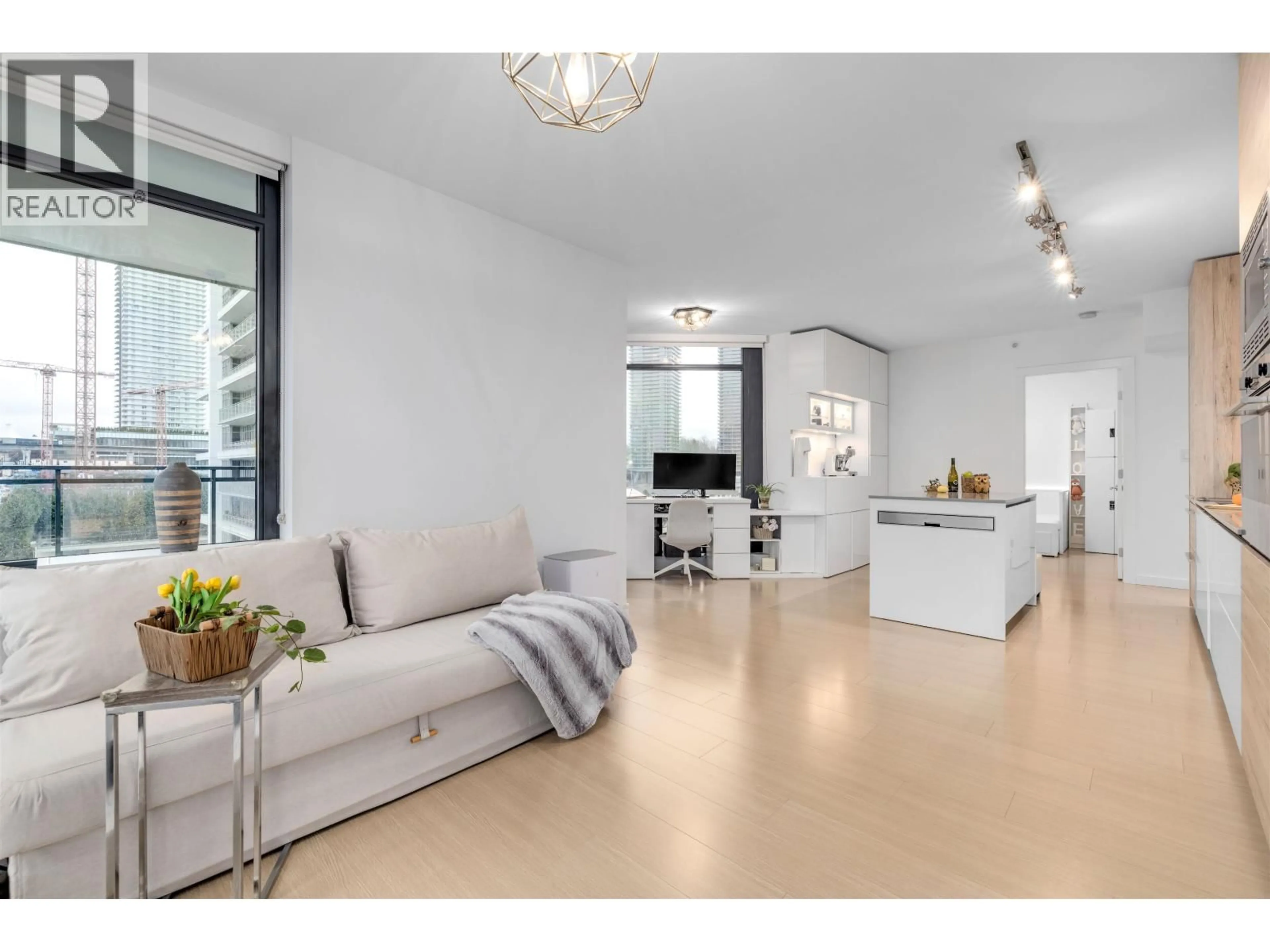 Living room with furniture, unknown for 1008 - 2378 ALPHA AVENUE, Burnaby British Columbia V5C0K2