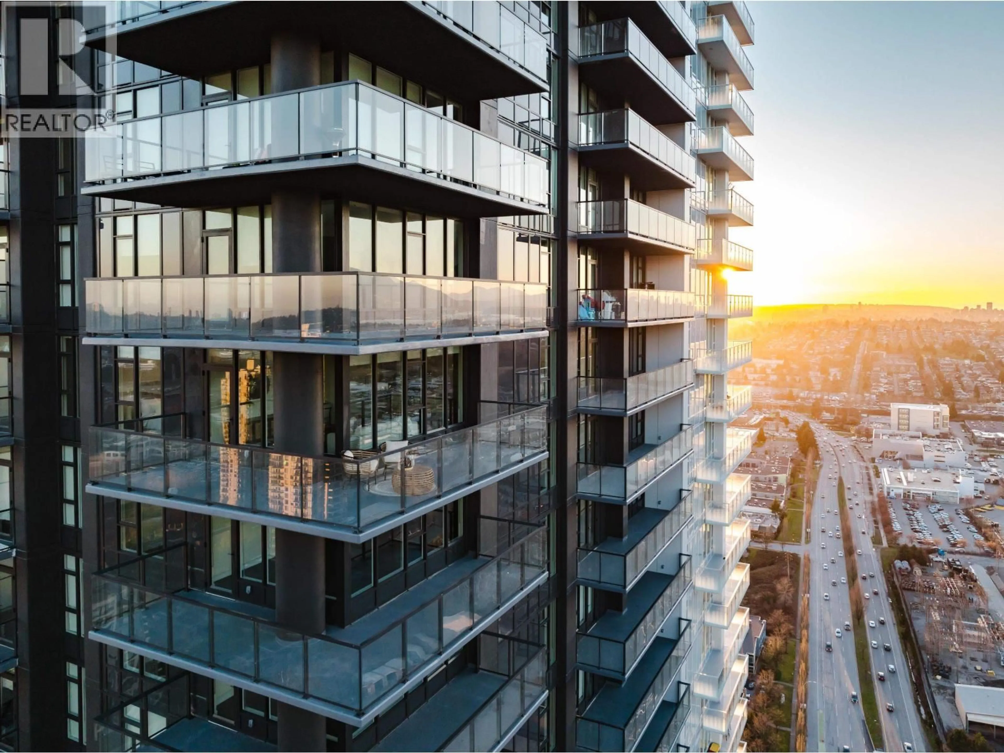 Unknown for 4101 - 2108 GILMORE AVENUE, Burnaby British Columbia V5C0N8