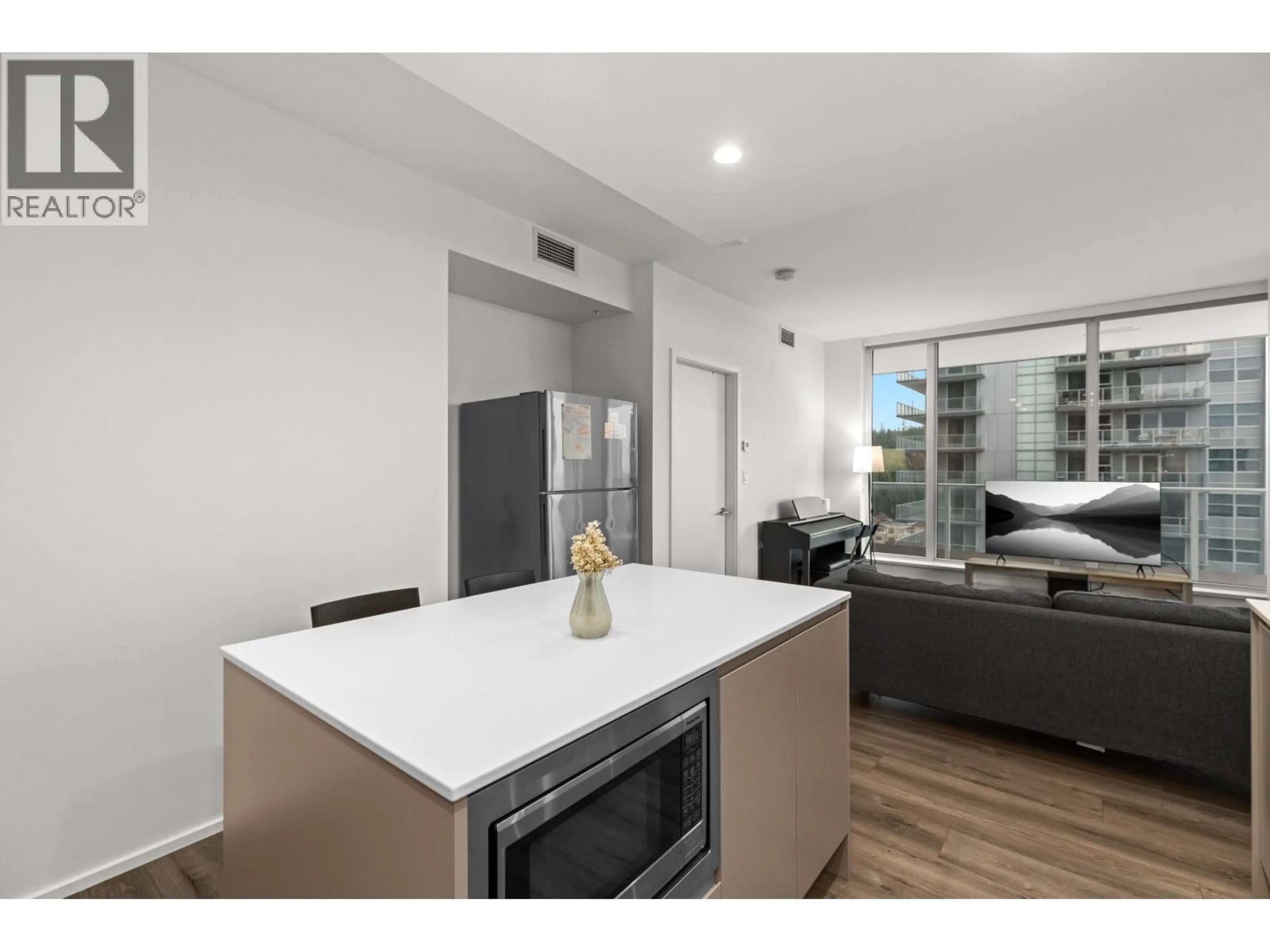 Open concept kitchen, unknown for 905 - 3833 EVERGREEN PLACE, Burnaby British Columbia V3J0M2