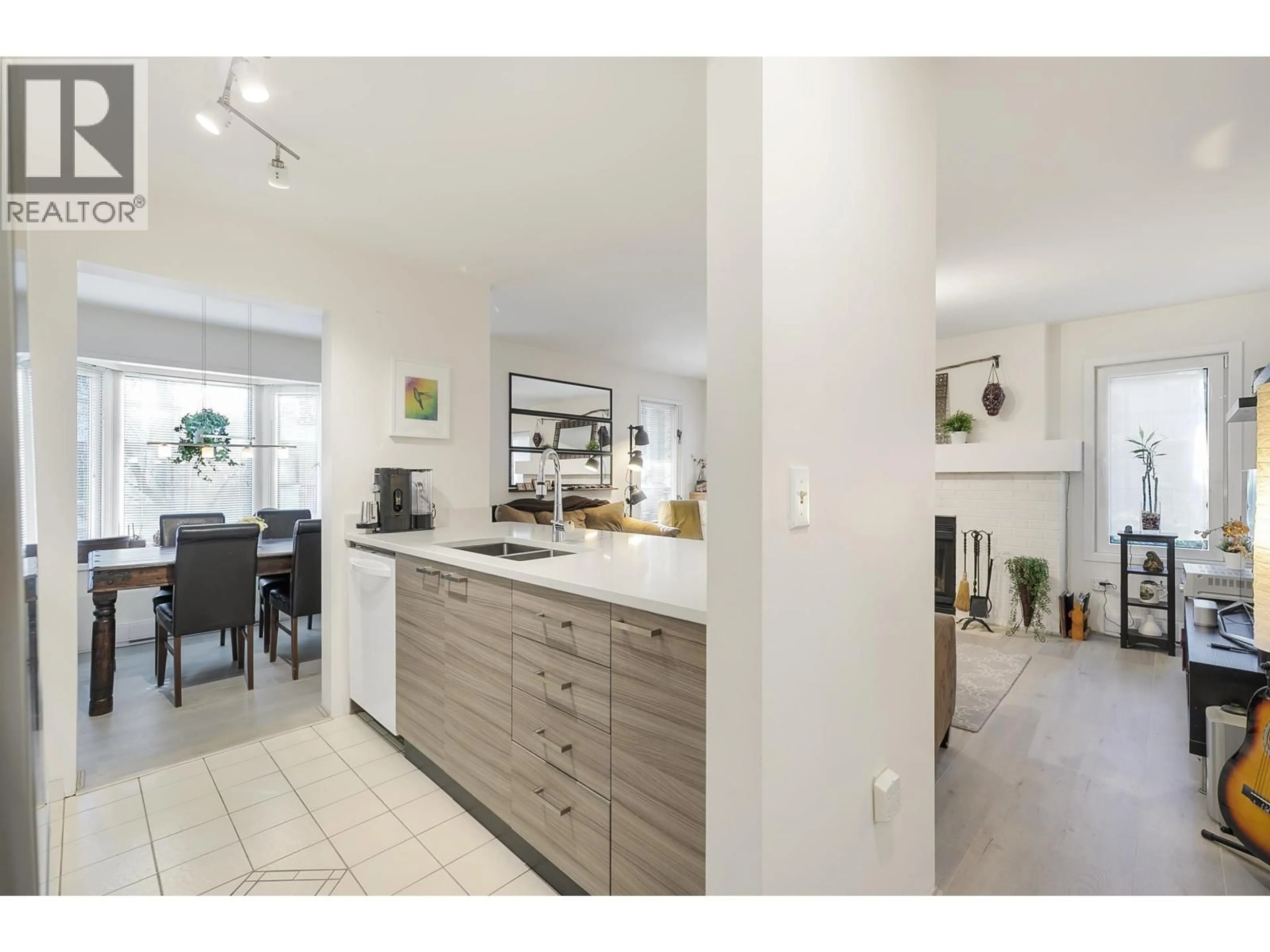 Open concept kitchen, unknown for 124 - 7531 MINORU BOULEVARD, Richmond British Columbia V6Y1Z3