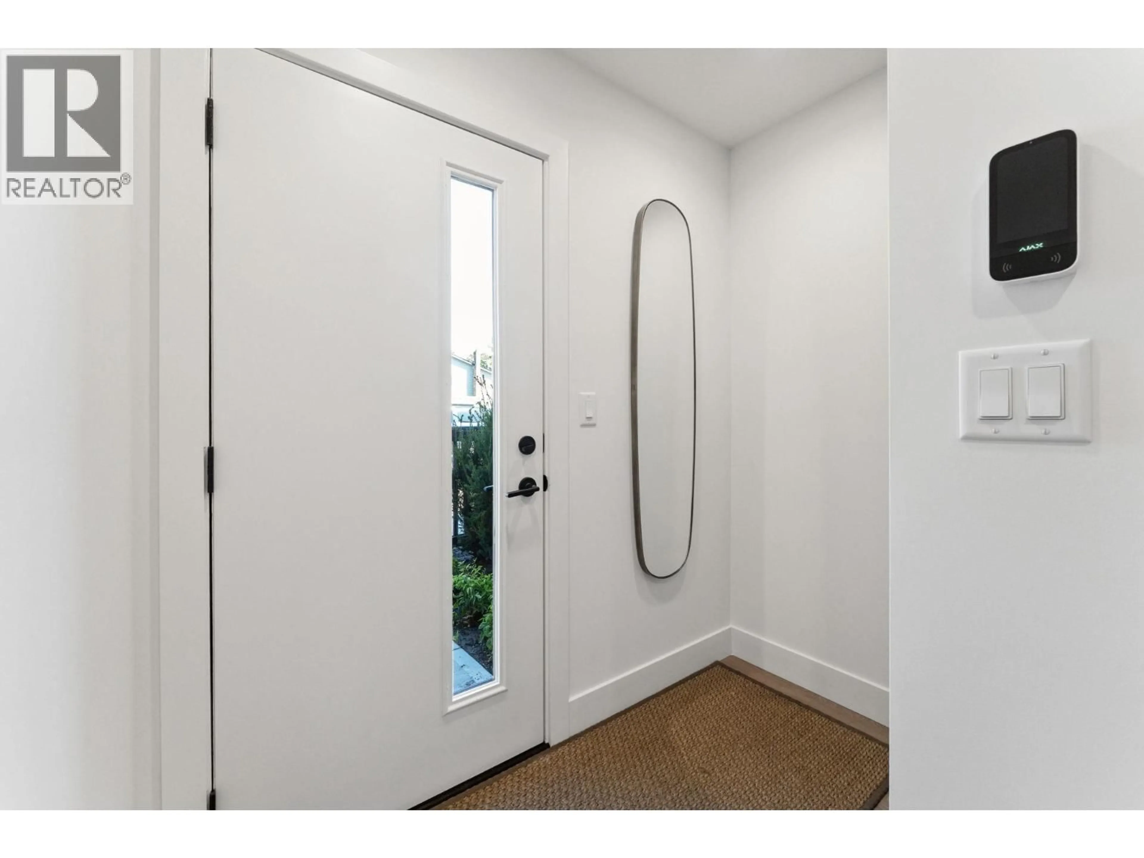 Indoor entryway for 24 - 10188 NO. 1 ROAD, Richmond British Columbia V7E0C8