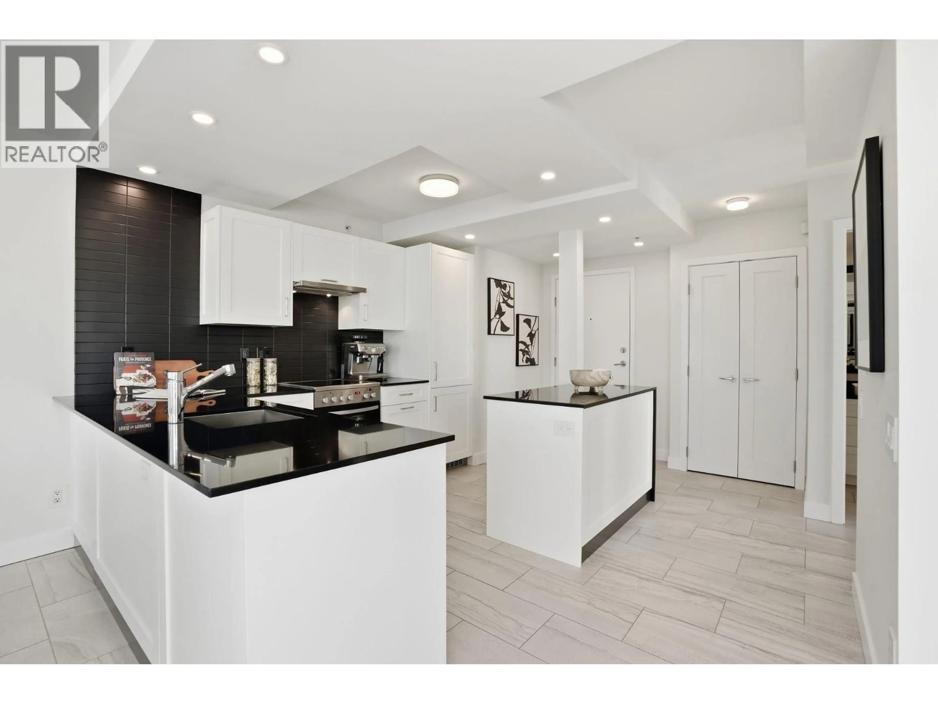 Open concept kitchen, ceramic/tile floor for 3206 - 1495 RICHARDS STREET, Vancouver British Columbia V6Z3E3