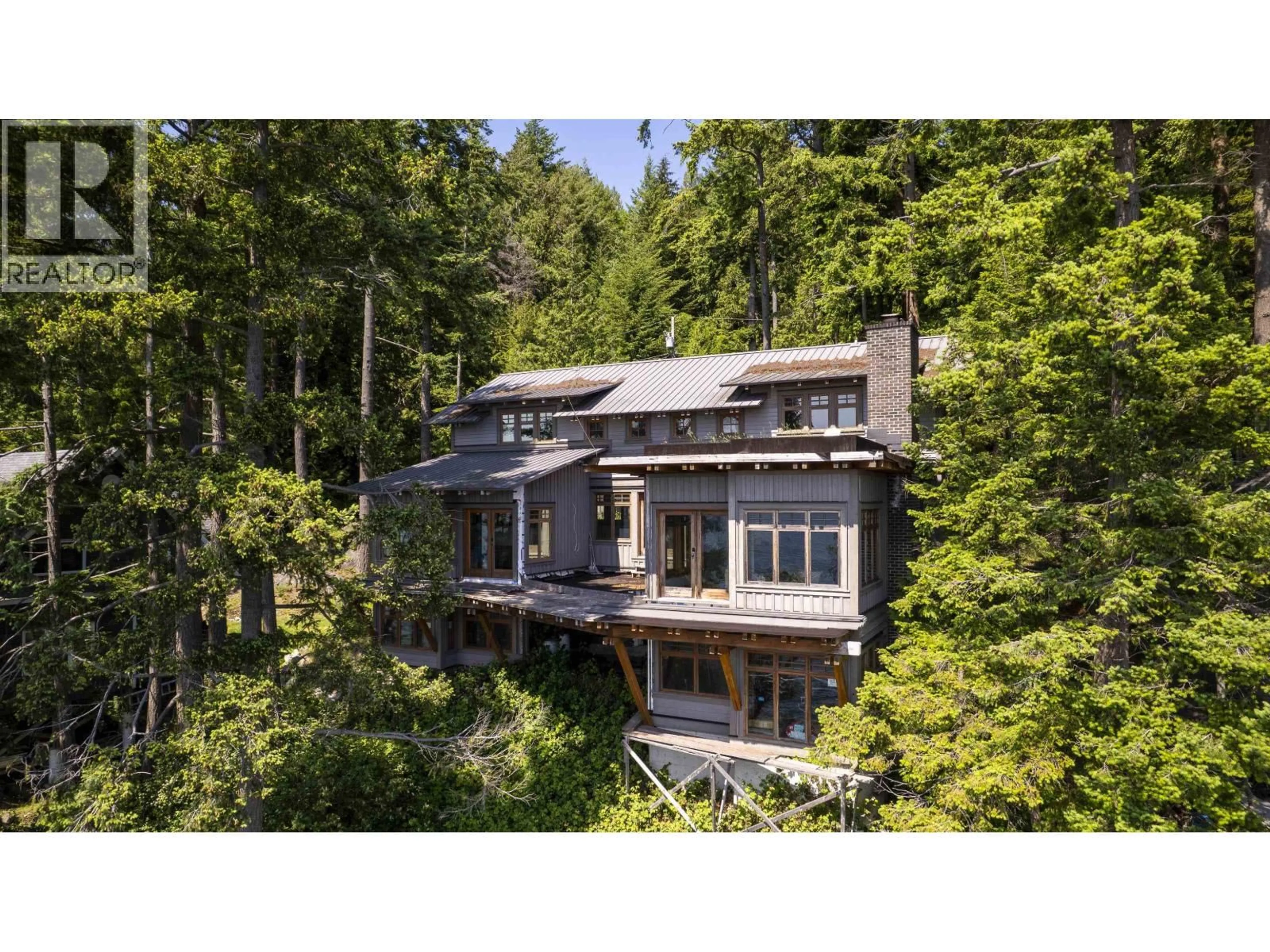 A pic from outside/outdoor area/front of a property/back of a property/a pic from drone, forest/trees view for 329 ESPLANADE ROAD, Keats Island British Columbia V0N1G2