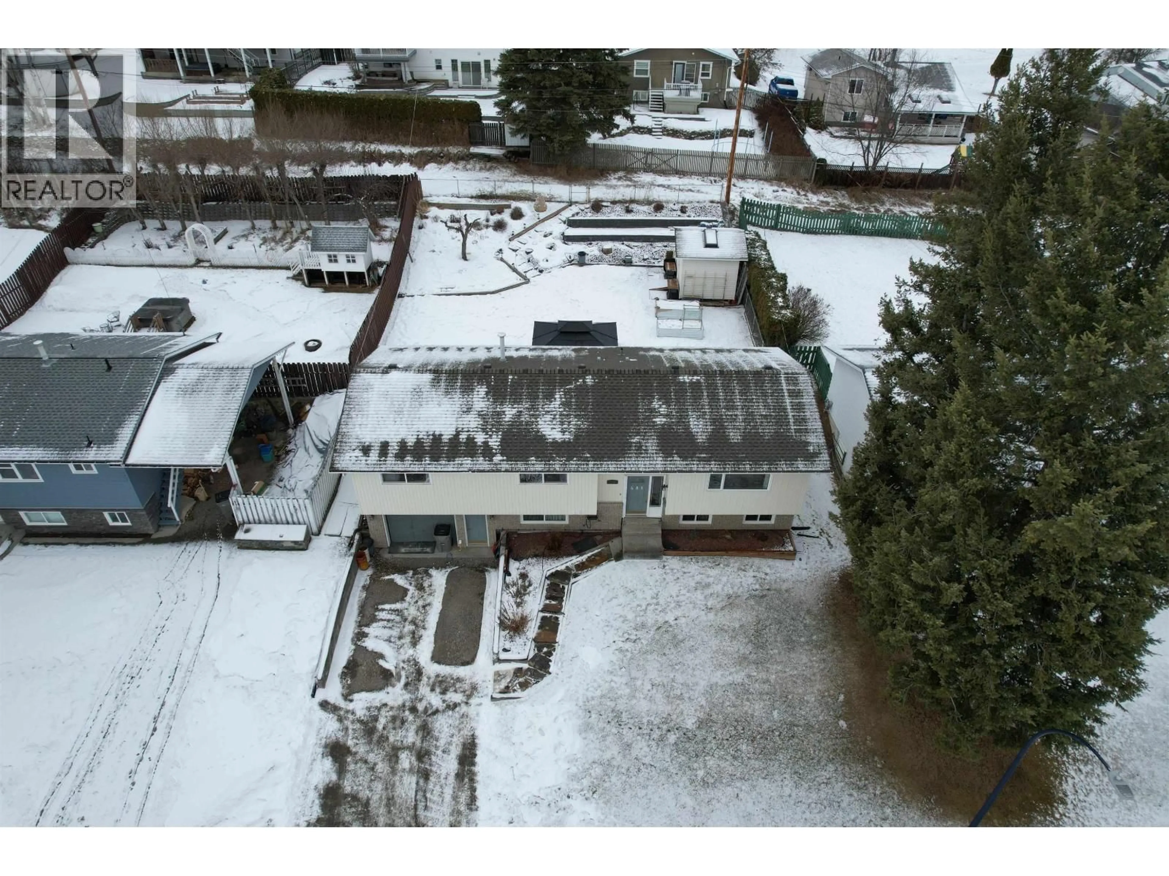 A pic from outside/outdoor area/front of a property/back of a property/a pic from drone, building for 481 PATCHETT STREET, Quesnel British Columbia V2J4X6