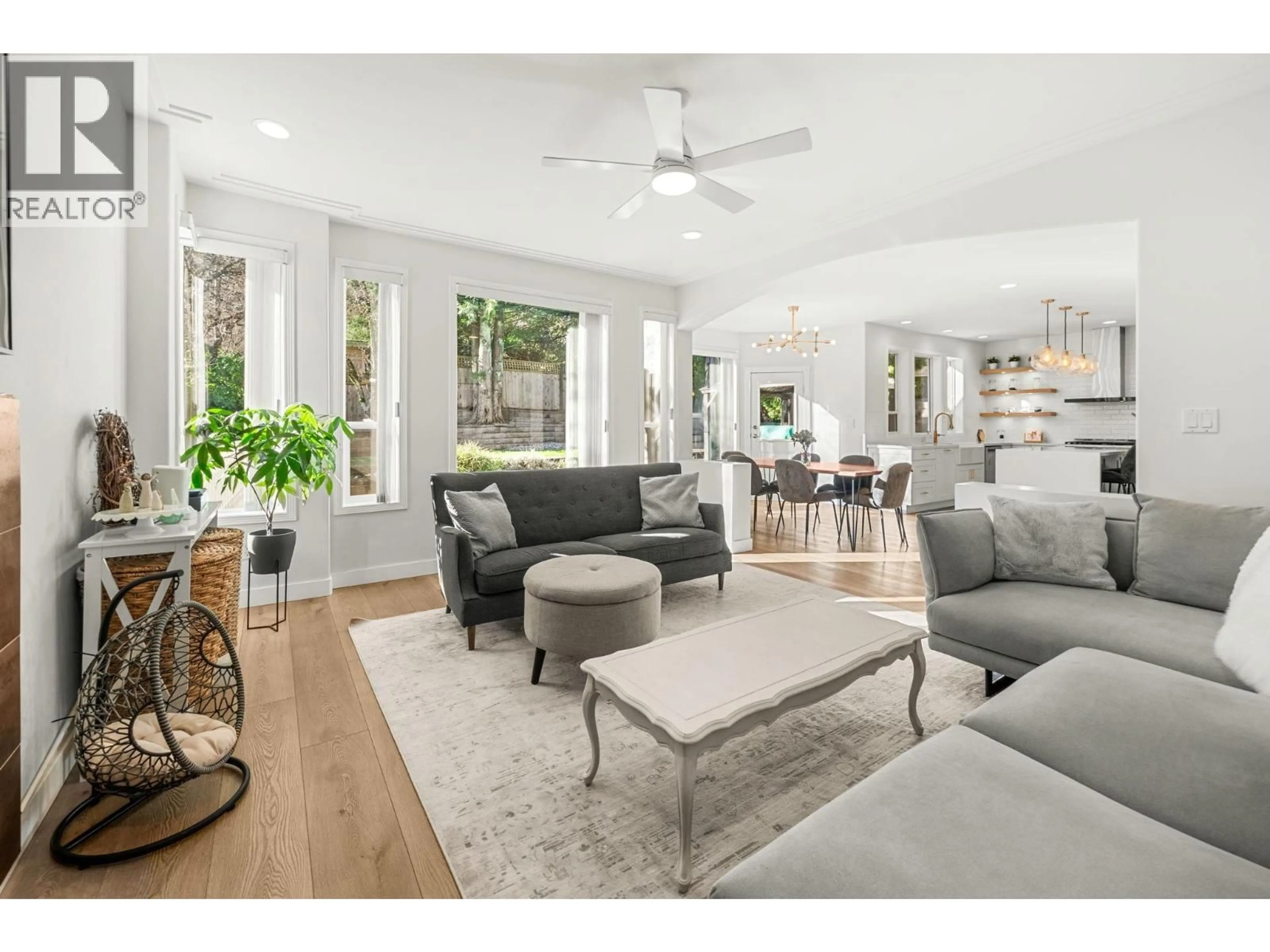 Living room with furniture, unknown for 1725 ORKNEY PLACE, North Vancouver British Columbia V7H2Z1