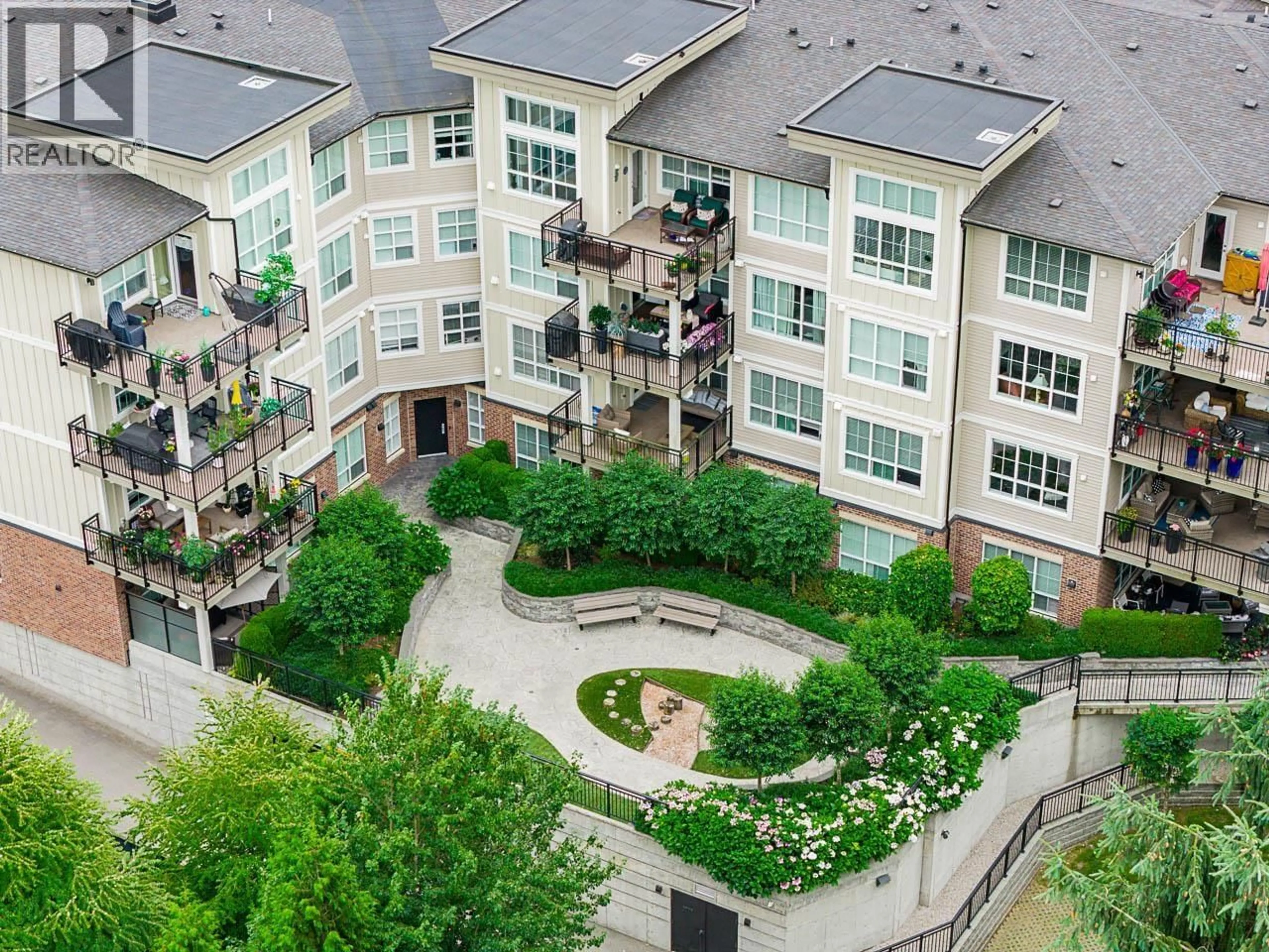 A pic from outside/outdoor area/front of a property/back of a property/a pic from drone, city buildings view from balcony for 204 - 12367 224 STREET, Maple Ridge British Columbia V6C3P6