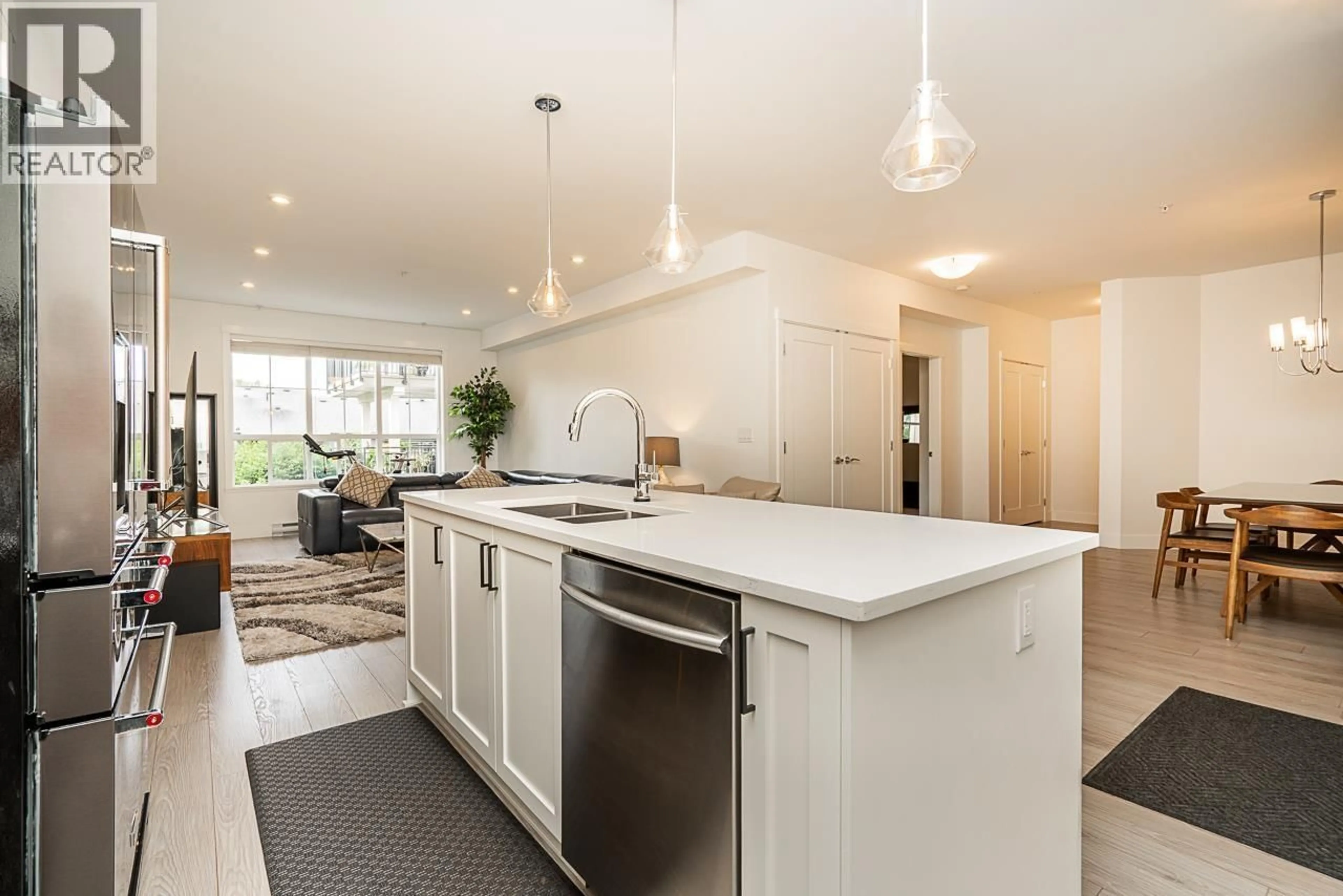 Open concept kitchen, unknown for 204 - 12367 224 STREET, Maple Ridge British Columbia V6C3P6