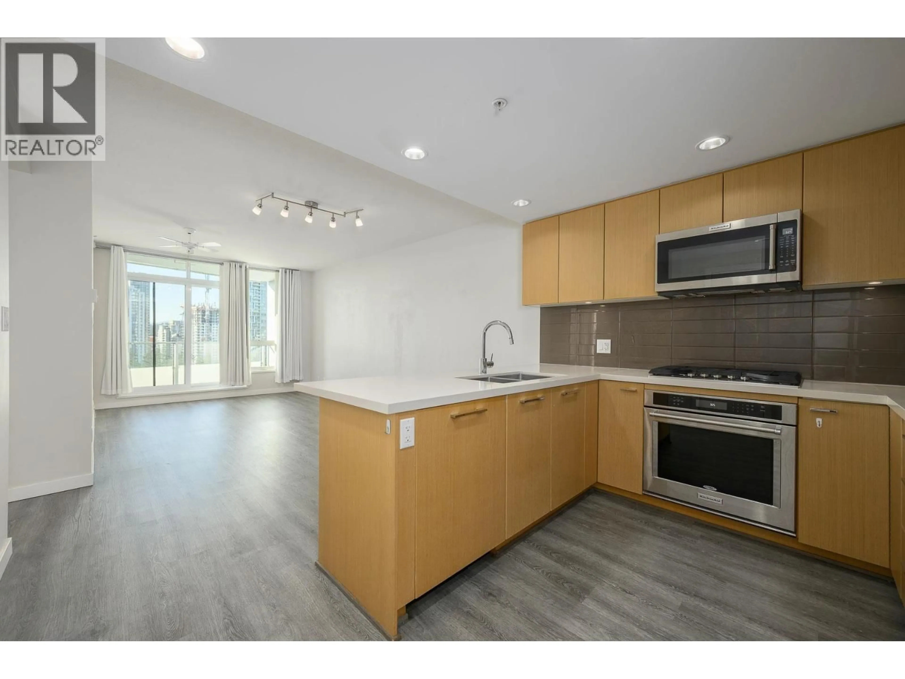 Unknown for 2307 - 3093 WINDSOR GATE, Coquitlam British Columbia V3B0N2