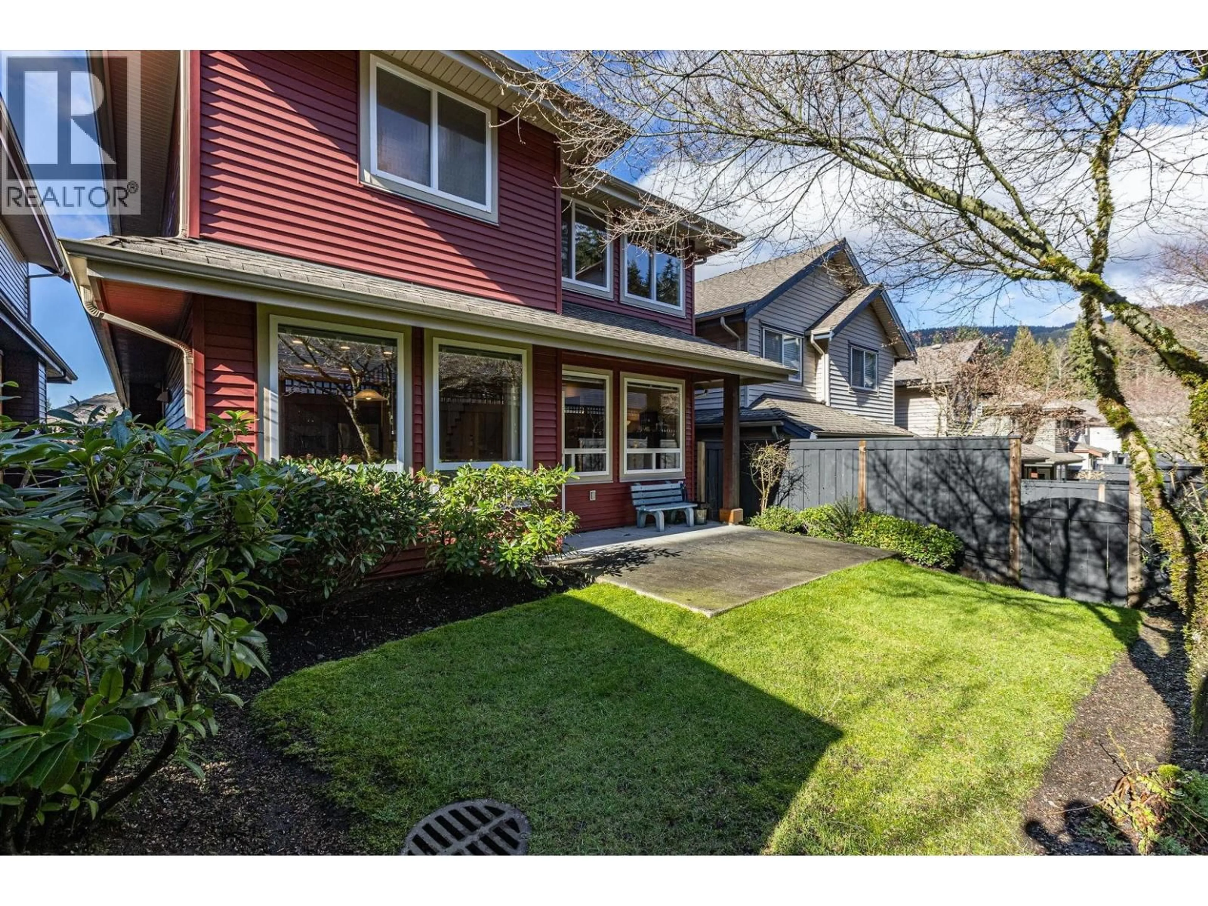 Home with vinyl exterior material, street for 42 - 1705 PARKWAY BOULEVARD, Coquitlam British Columbia V3E3T3