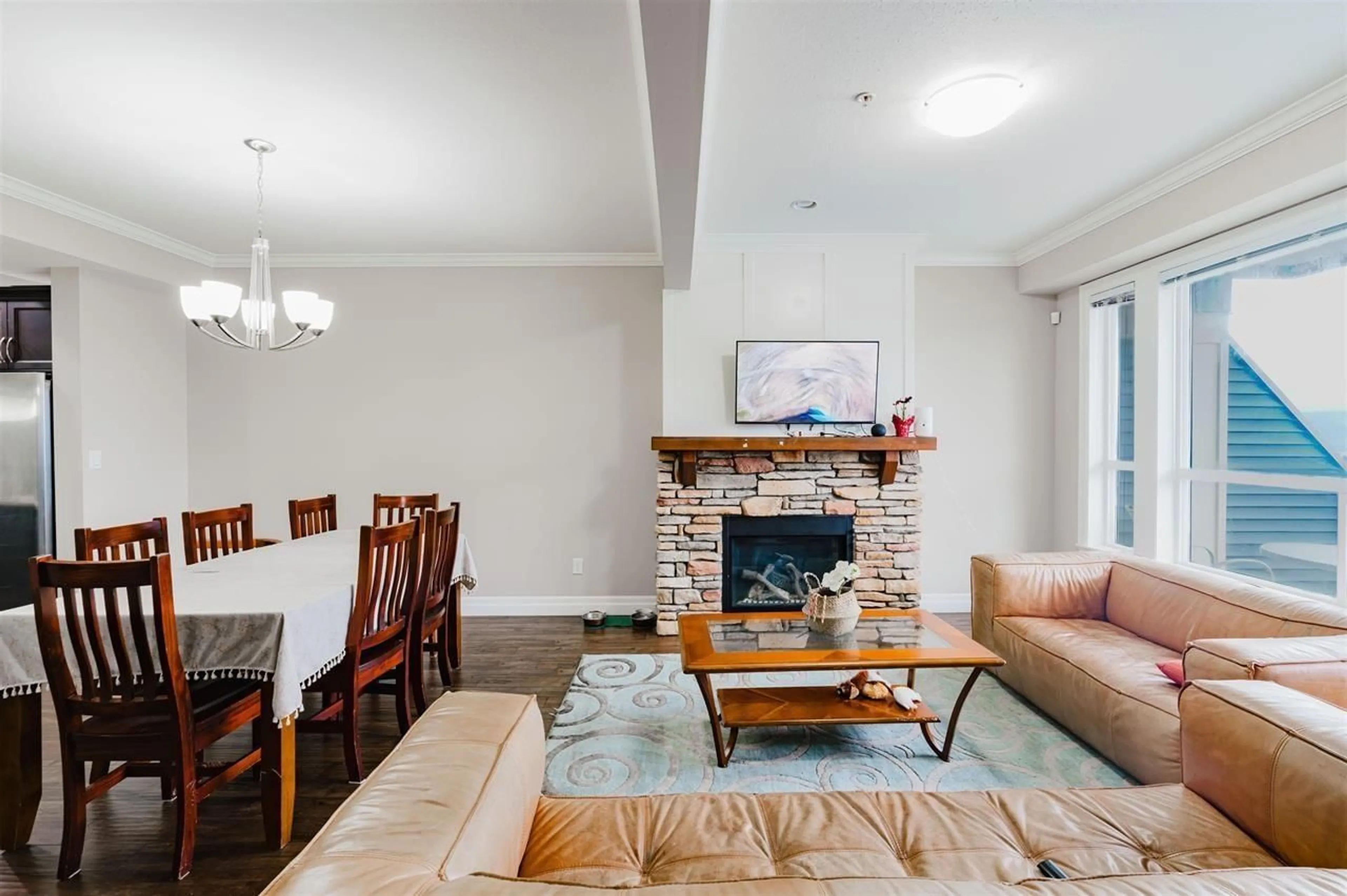 Living room with furniture, unknown for 16 - 6026 LINDEMAN STREET, Chilliwack British Columbia V2R0W1