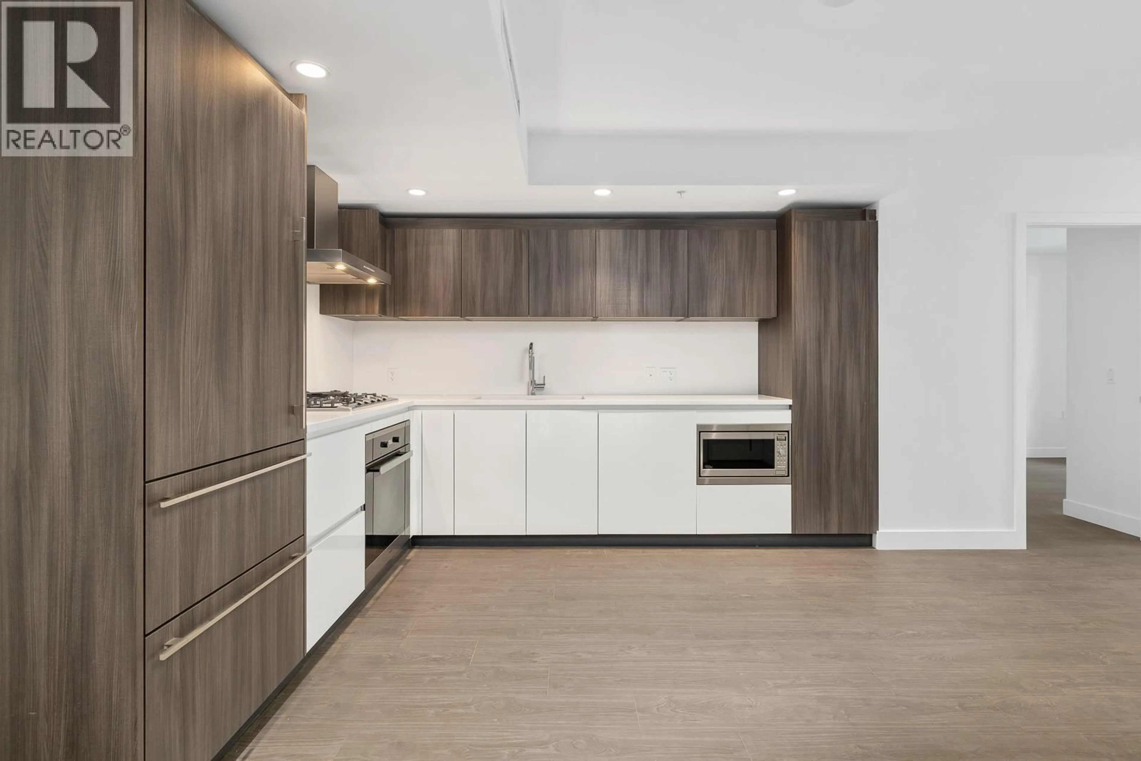 Standard kitchen, wood/laminate floor for 854 - 6328 NO.3 ROAD, Richmond British Columbia V6Y0L6