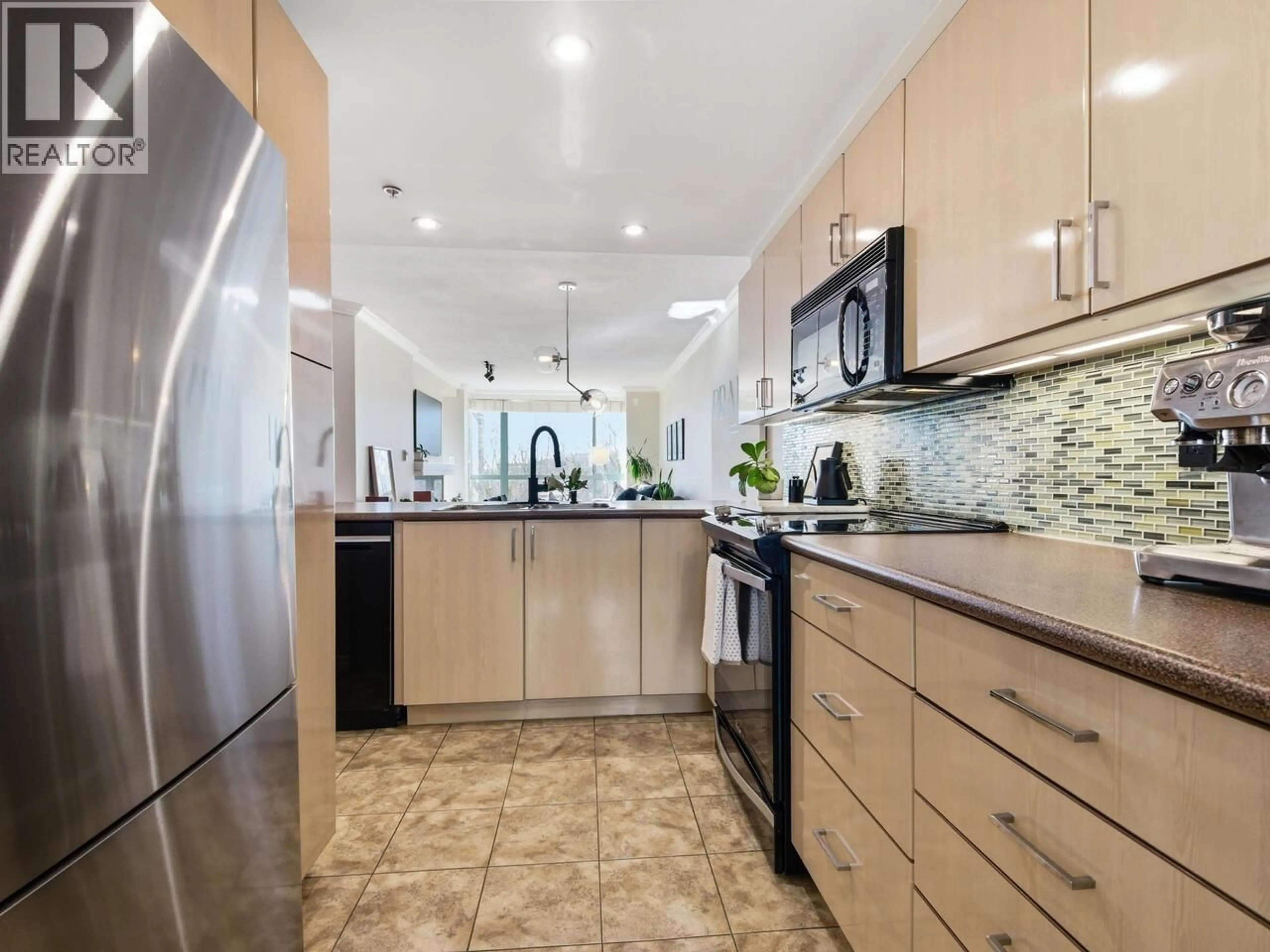 Contemporary kitchen, ceramic/tile floor for 403 - 212 LONSDALE AVENUE, North Vancouver British Columbia V7M2G1
