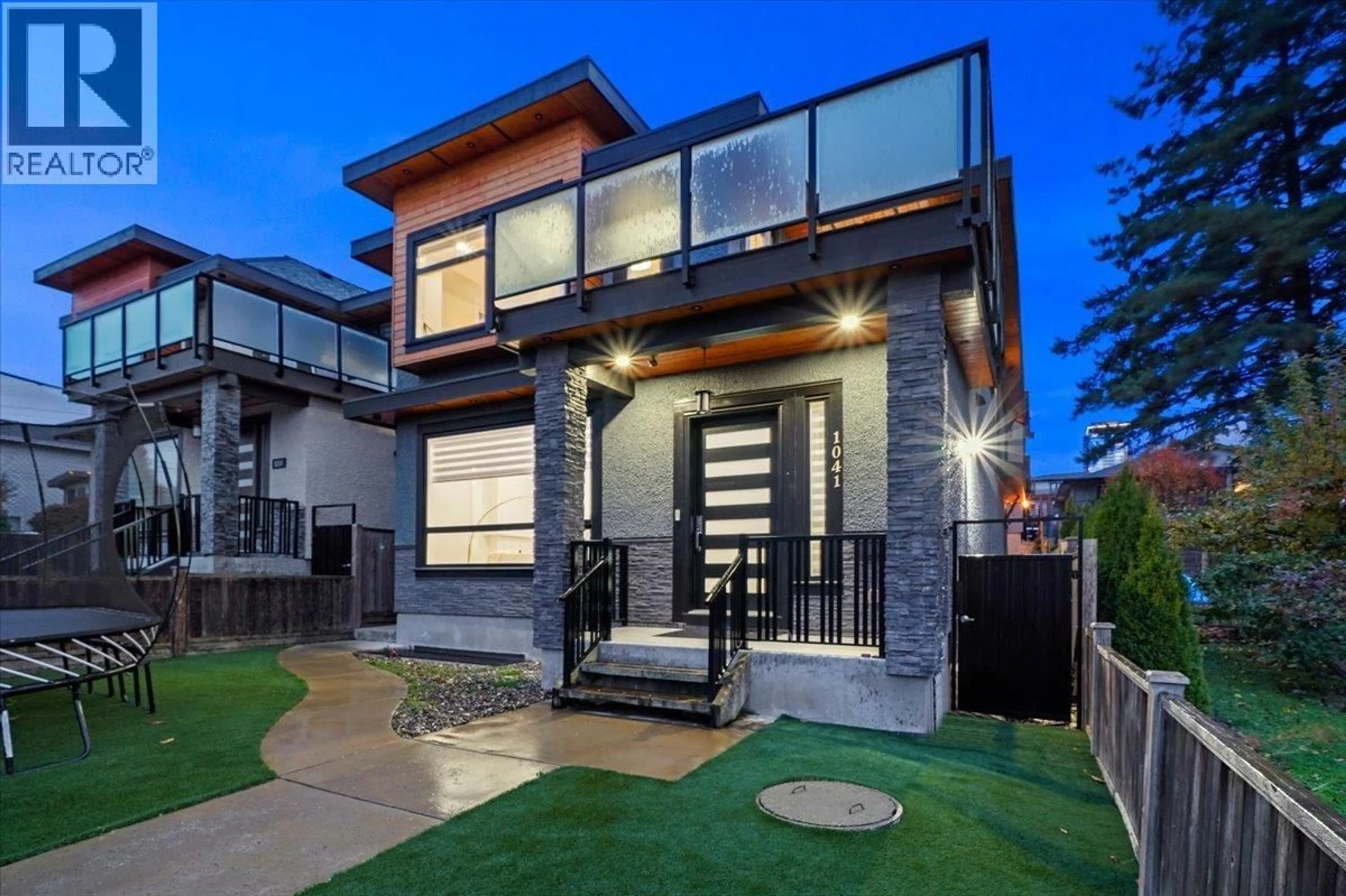 Home with brick exterior material, street for 1041 STEWART AVENUE, Coquitlam British Columbia V3K2N8