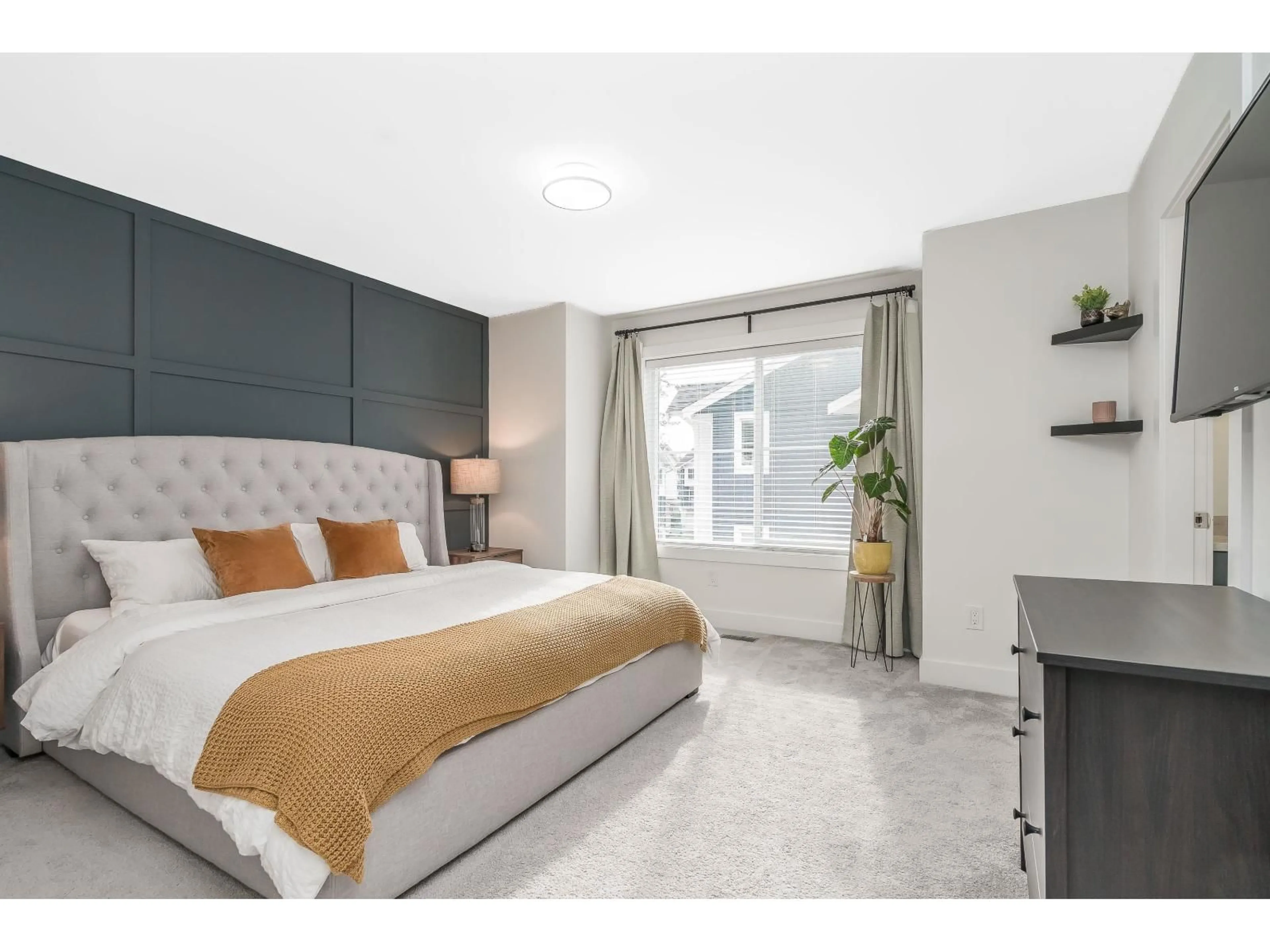 Bedroom with bed, unknown for 5 - 14355 62 AVENUE, Surrey British Columbia V3X0K6