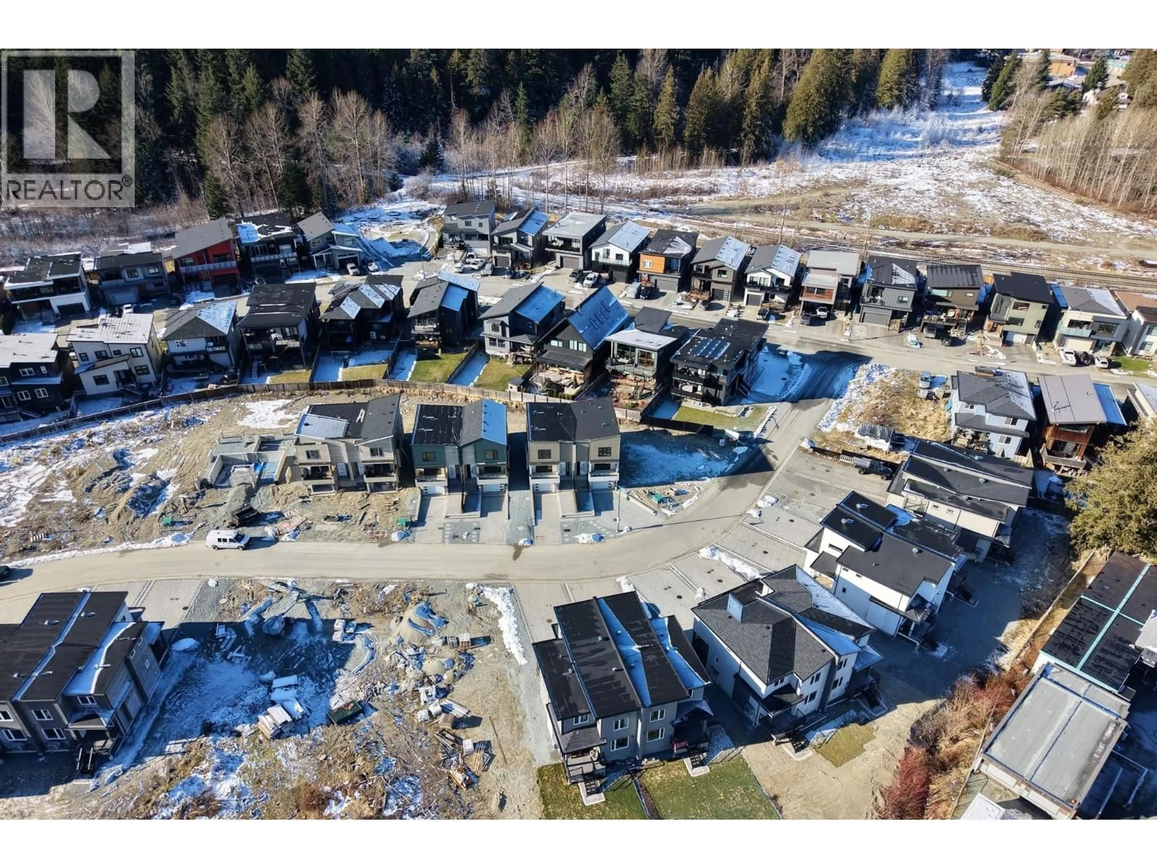 A pic from outside/outdoor area/front of a property/back of a property/a pic from drone, mountain view for 1004 PHARE CRESCENT, Pemberton British Columbia V0N0A7