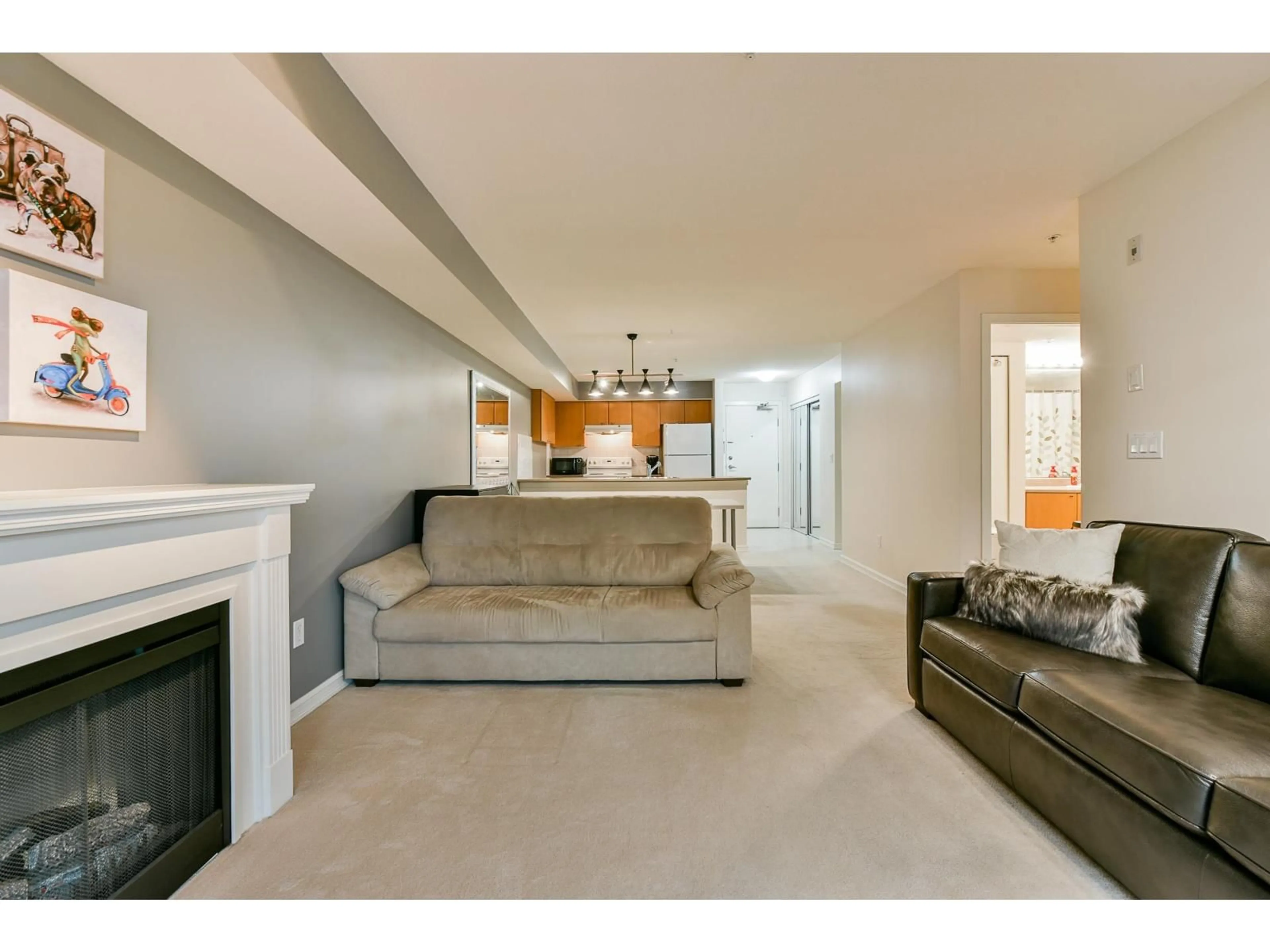 Living room with furniture, unknown for 313 - 10088 148 STREET, Surrey British Columbia V3R3M9