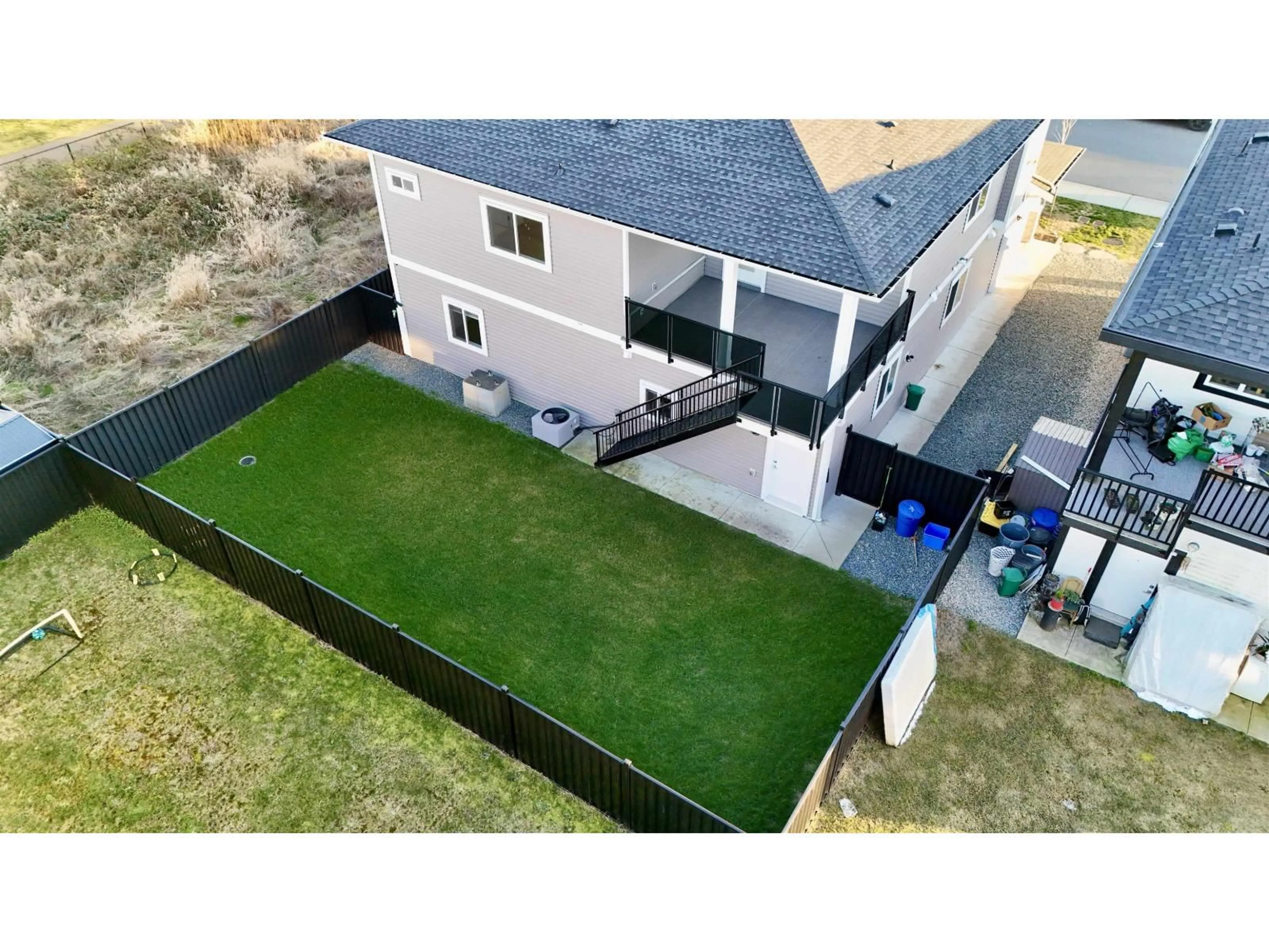 A pic from outside/outdoor area/front of a property/back of a property/a pic from drone, unknown for 32689 CARTER AVENUE, Mission British Columbia V4S0E6