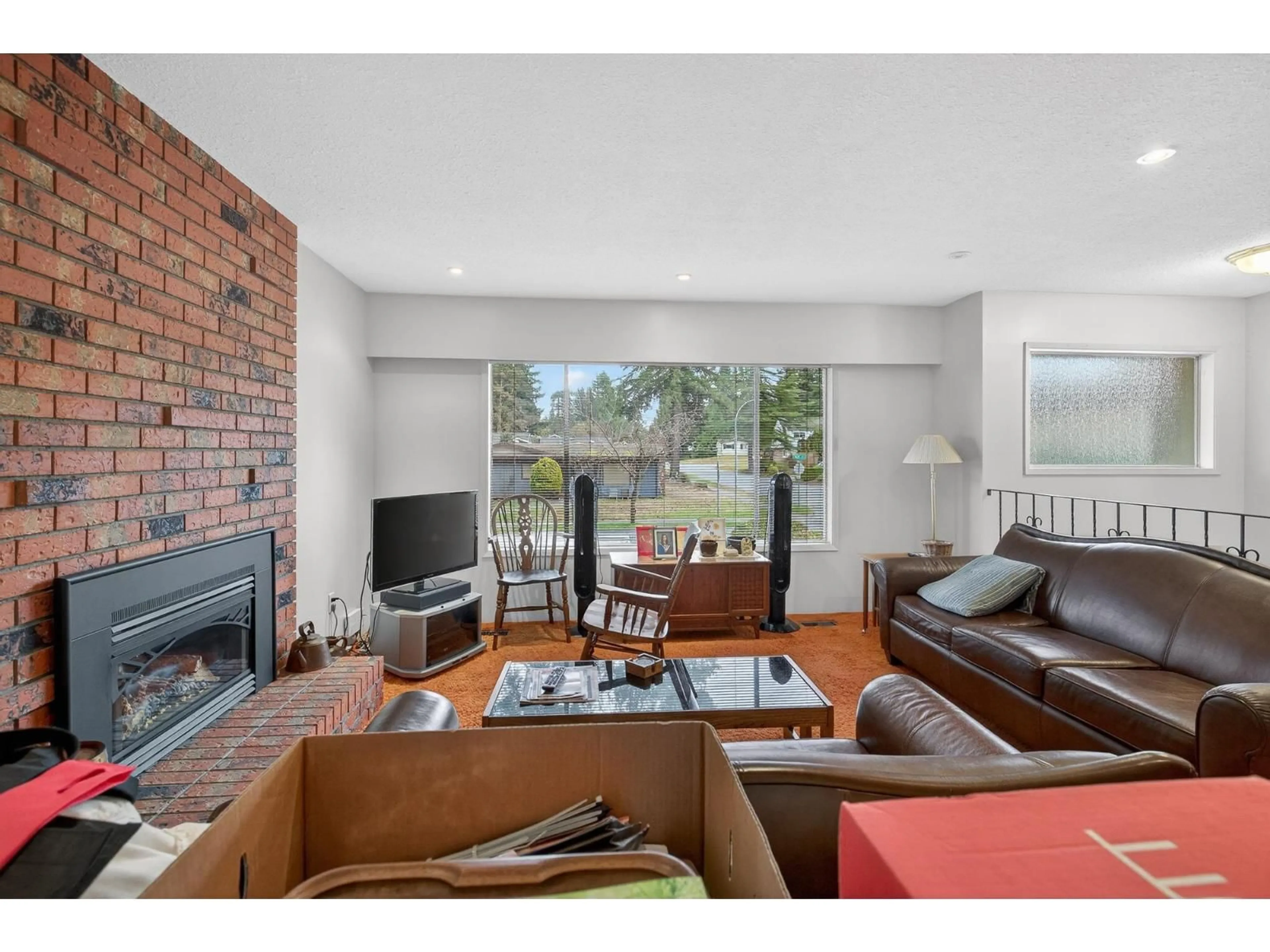 Living room with furniture, unknown for 4661 198C STREET, Langley British Columbia V3A5Z7