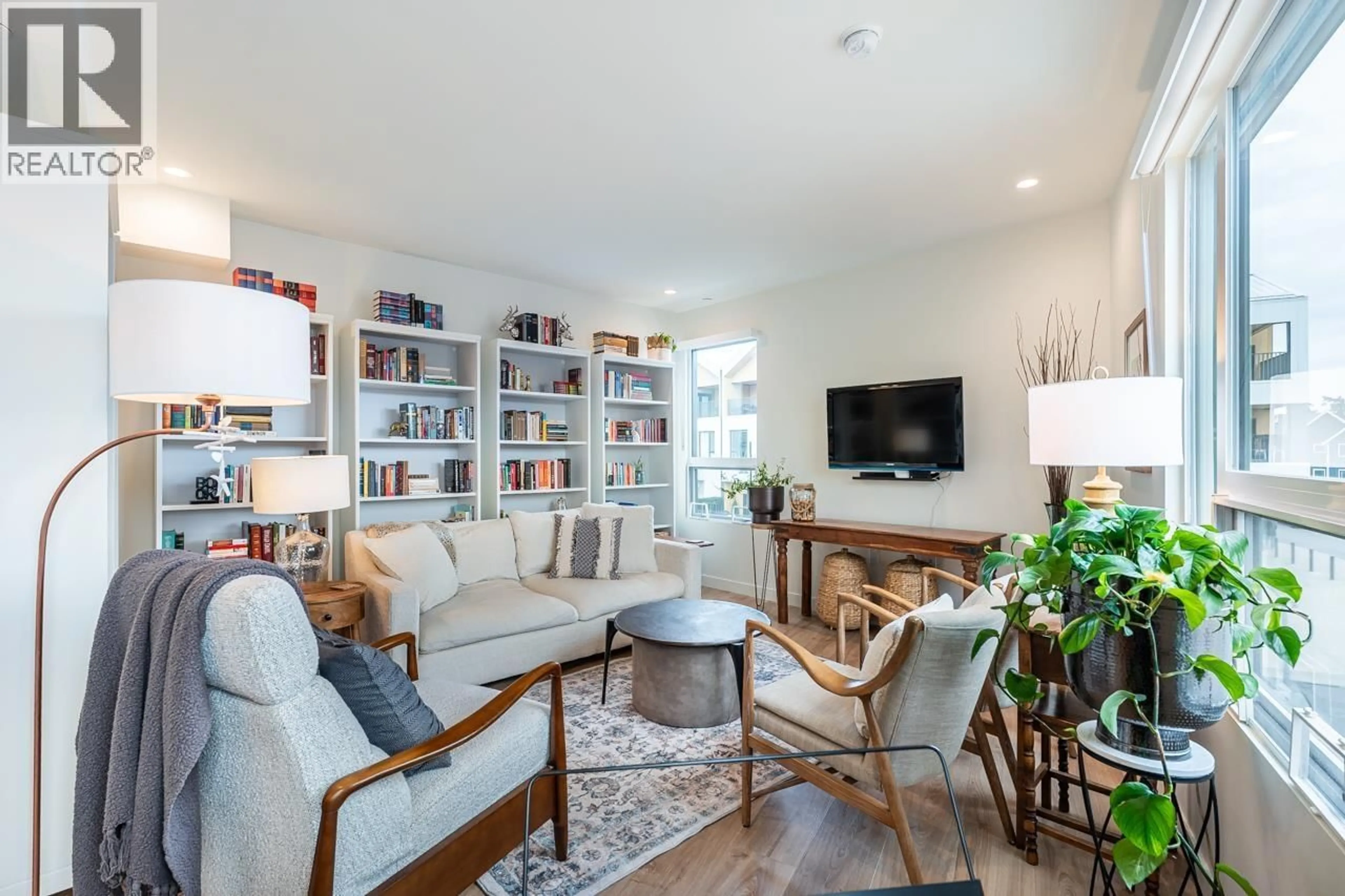 Living room with furniture, unknown for 12 - 6340 MARKET AVENUE, Delta British Columbia V4L0B1