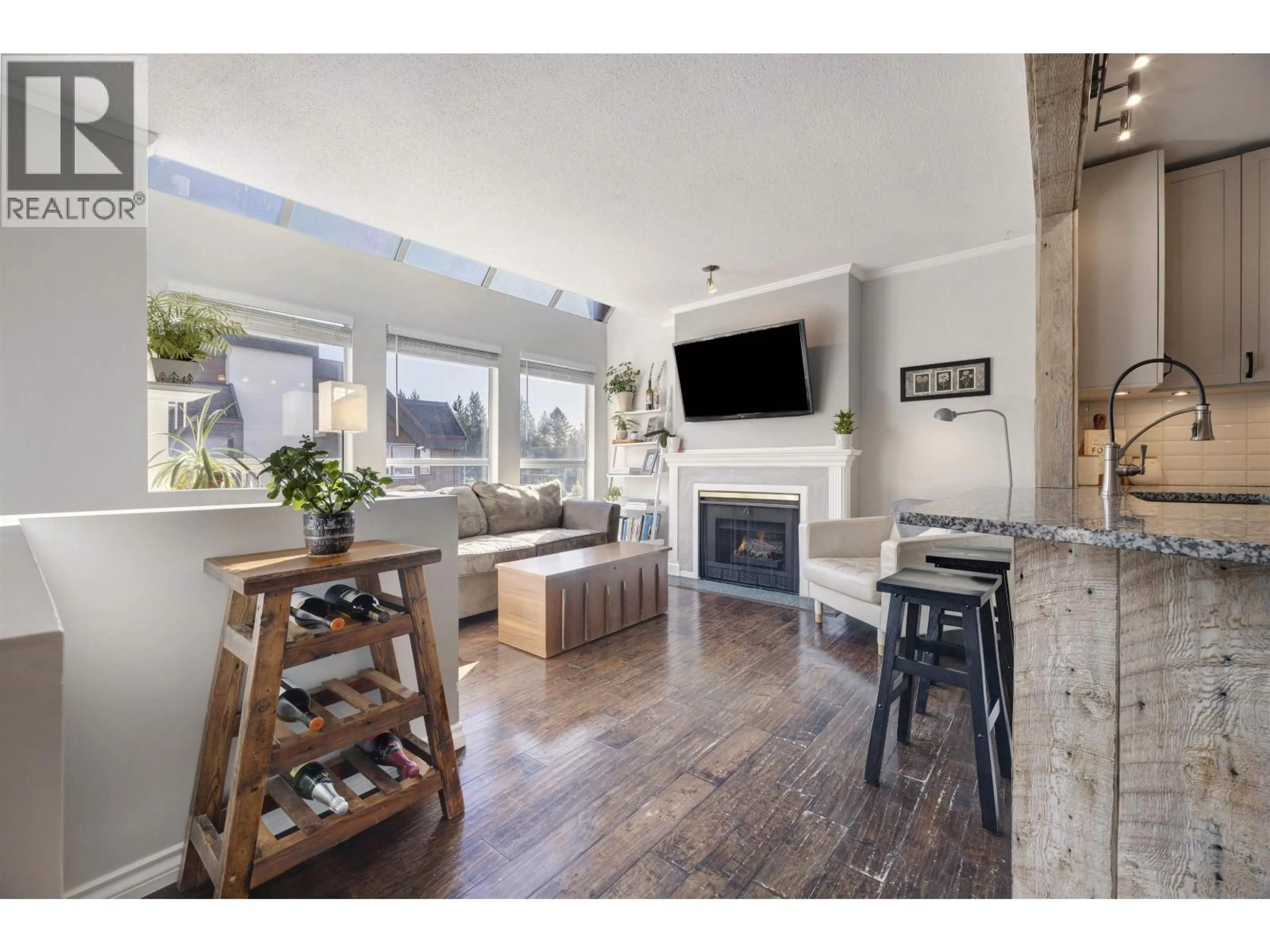 Open concept kitchen, unknown for 309 - 3721 DELBROOK AVENUE, North Vancouver British Columbia V7N3Z4